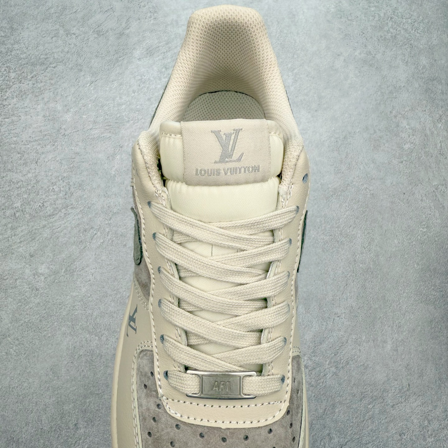 图片[5]-NK Air Force 1´07 Low 空军一号低帮百搭休闲运动板鞋 XX3168-130 柔软、弹性十足的缓震性能和出色的中底设计 横跨复古与现代的外型结合 造就出风靡全球 三十多年的Force 1 直到今天还深受青睐 实拍调校N版已经零色差零失真 百分百还原实物色彩所见即所得 不存在货不对板色差等低级问题 选购参考实物拍摄 不混卖不参货 只用心做好货严格选品 承诺混一赔十 尺码：36 36.5 37.5 38 38.5 39 40 40.5 41 42 42.5 43 44 44.5 45-选品中心