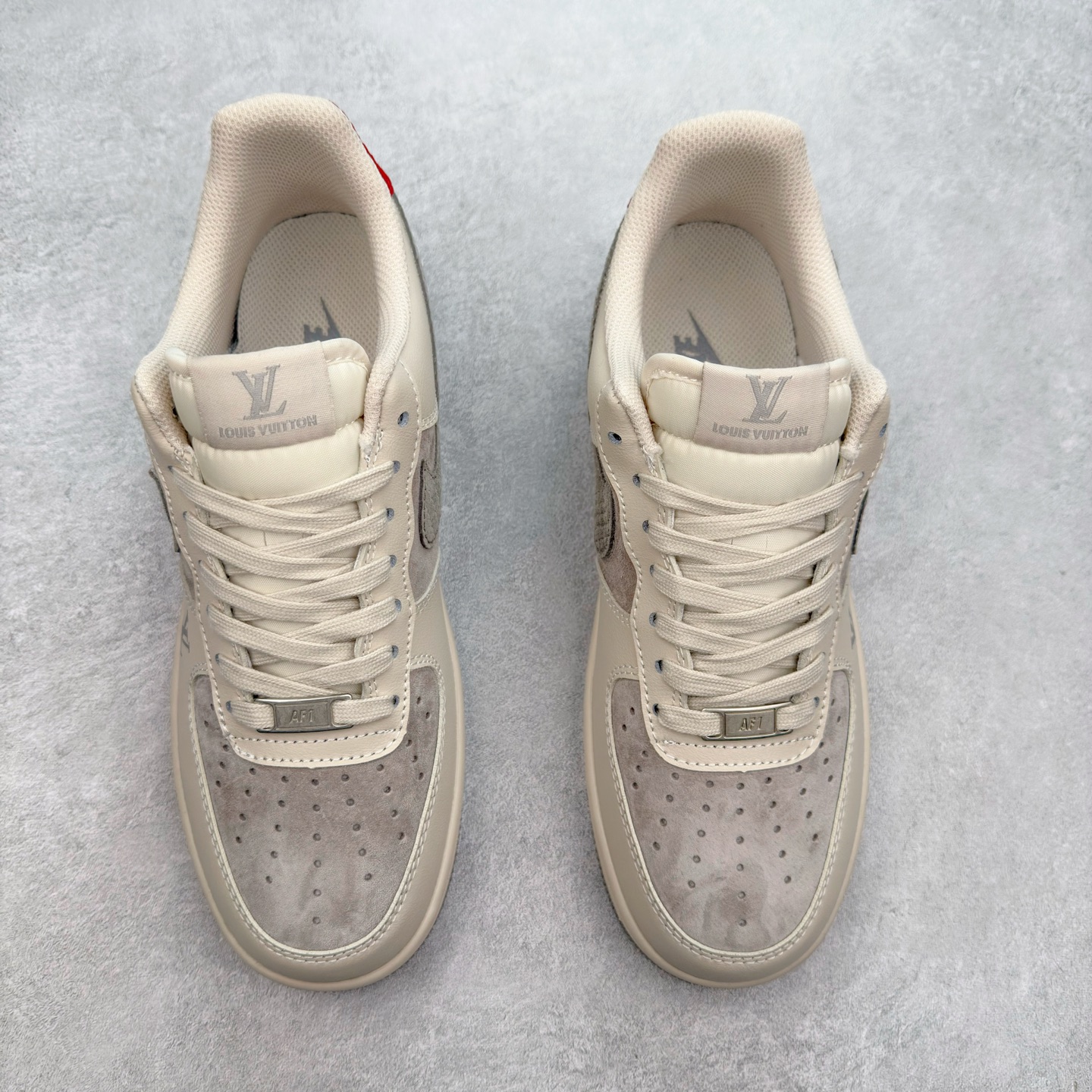 图片[2]-NK Air Force 1´07 Low 空军一号低帮百搭休闲运动板鞋 XX3168-130 柔软、弹性十足的缓震性能和出色的中底设计 横跨复古与现代的外型结合 造就出风靡全球 三十多年的Force 1 直到今天还深受青睐 实拍调校N版已经零色差零失真 百分百还原实物色彩所见即所得 不存在货不对板色差等低级问题 选购参考实物拍摄 不混卖不参货 只用心做好货严格选品 承诺混一赔十 尺码：36 36.5 37.5 38 38.5 39 40 40.5 41 42 42.5 43 44 44.5 45-选品中心