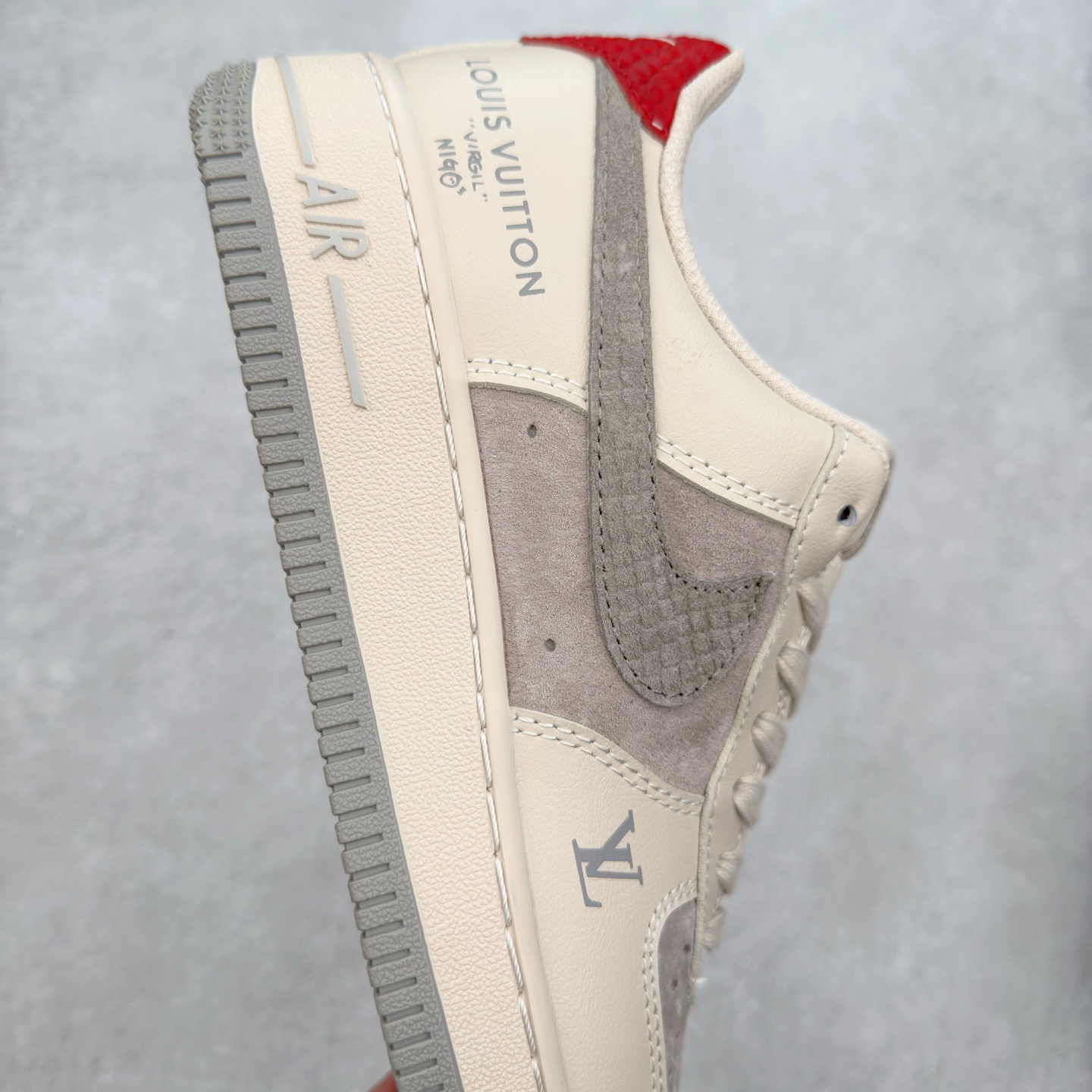 图片[6]-NK Air Force 1´07 Low 空军一号低帮百搭休闲运动板鞋 XX3168-130 柔软、弹性十足的缓震性能和出色的中底设计 横跨复古与现代的外型结合 造就出风靡全球 三十多年的Force 1 直到今天还深受青睐 实拍调校N版已经零色差零失真 百分百还原实物色彩所见即所得 不存在货不对板色差等低级问题 选购参考实物拍摄 不混卖不参货 只用心做好货严格选品 承诺混一赔十 尺码：36 36.5 37.5 38 38.5 39 40 40.5 41 42 42.5 43 44 44.5 45-选品中心