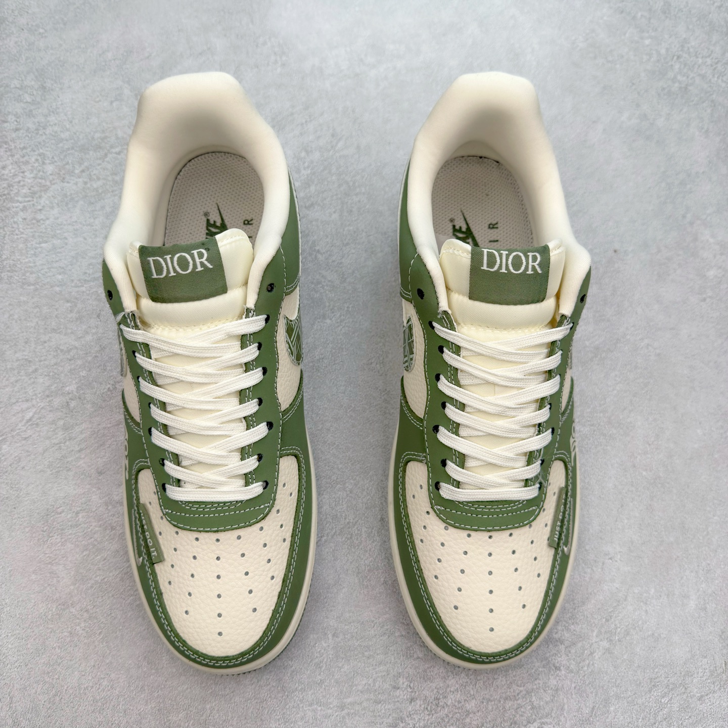 图片[2]-NK Air Force 1´07 Low 空军一号低帮百搭休闲运动板鞋 KK1988-081 柔软、弹性十足的缓震性能和出色的中底设计 横跨复古与现代的外型结合 造就出风靡全球 三十多年的Force 1 直到今天还深受青睐 实拍调校N版已经零色差零失真 百分百还原实物色彩所见即所得 不存在货不对板色差等低级问题 选购参考实物拍摄 不混卖不参货 只用心做好货严格选品 承诺混一赔十 尺码：36 36.5 37.5 38 38.5 39 40 40.5 41 42 42.5 43 44 44.5 45-选品中心