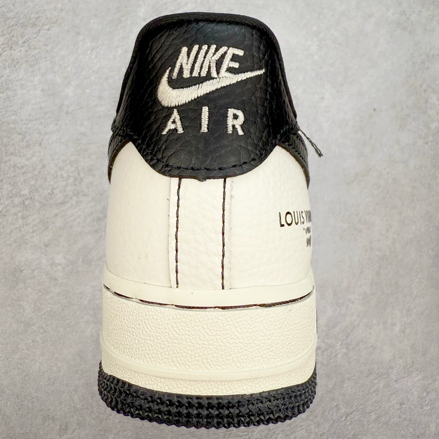 图片[8]-NK Air Force 1´07 Low 空军一号低帮百搭休闲运动板鞋 BZ6808-103 柔软、弹性十足的缓震性能和出色的中底设计 横跨复古与现代的外型结合 造就出风靡全球 三十多年的Force 1 直到今天还深受青睐 实拍调校N版已经零色差零失真 百分百还原实物色彩所见即所得 不存在货不对板色差等低级问题 选购参考实物拍摄 不混卖不参货 只用心做好货严格选品 承诺混一赔十 尺码：36 36.5 37.5 38 38.5 39 40 40.5 41 42 42.5 43 44 44.5 45-选品中心