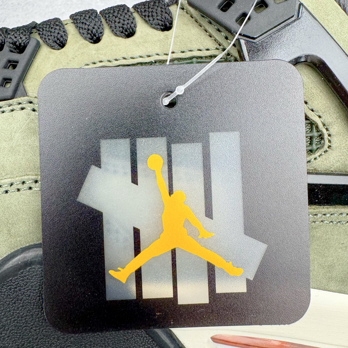 图片[10]-＃K版纯原 UNDEFEATED x Air Jordan AJ4 联名 绿黑 IB1519-200 全新升级改良 原鞋原楦原纸板同源开发 完美呈现乔4的版型 内侧正确双色网格 还原细节 原厂皮料 正确气垫颜色 正确网格工艺 正确拉帮工艺 全鞋原装材料制作 原档案原模具打造 支持全方位与正品对比 尺码：40 40.5 41 42 42.5 43 44 44.5 45 46 47.5-选品中心