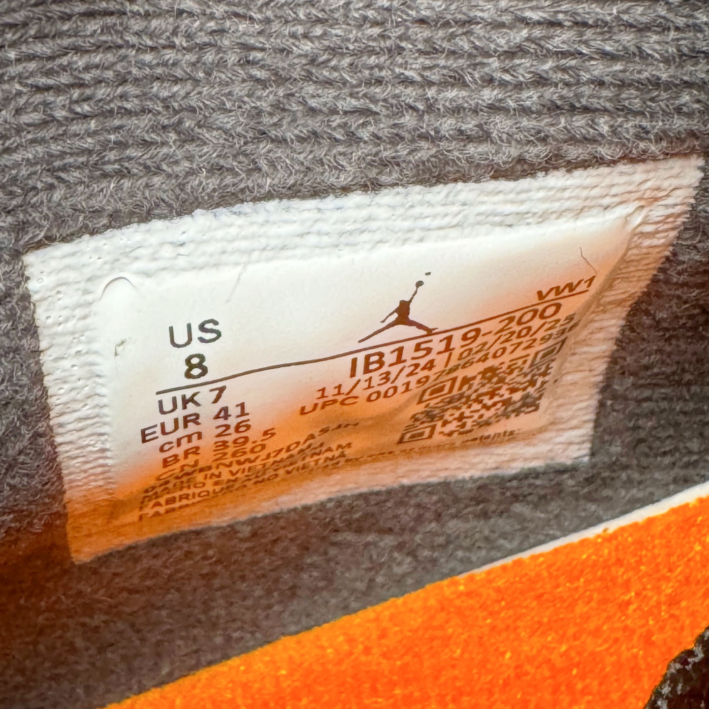 图片[12]-＃K版纯原 UNDEFEATED x Air Jordan AJ4 联名 绿黑 IB1519-200 全新升级改良 原鞋原楦原纸板同源开发 完美呈现乔4的版型 内侧正确双色网格 还原细节 原厂皮料 正确气垫颜色 正确网格工艺 正确拉帮工艺 全鞋原装材料制作 原档案原模具打造 支持全方位与正品对比 尺码：40 40.5 41 42 42.5 43 44 44.5 45 46 47.5-选品中心