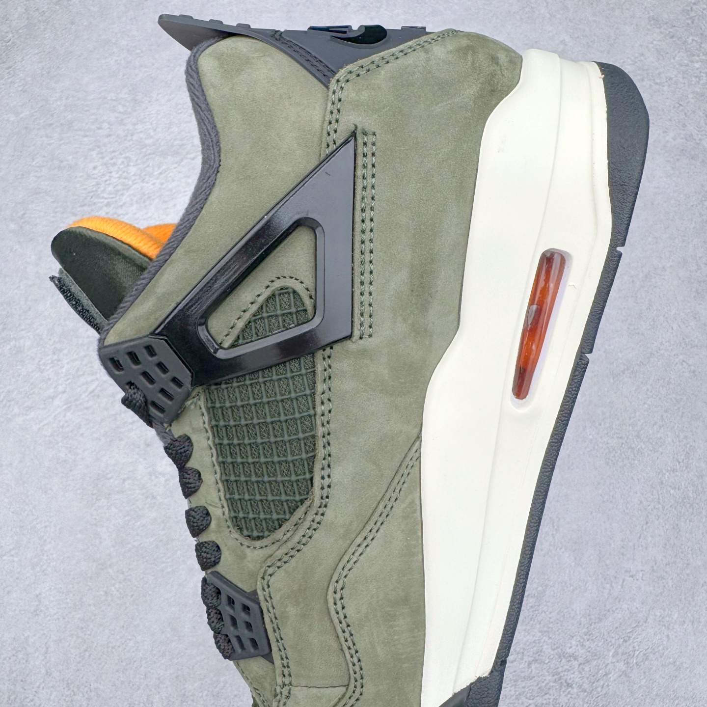 图片[7]-＃K版纯原 UNDEFEATED x Air Jordan AJ4 联名 绿黑 IB1519-200 全新升级改良 原鞋原楦原纸板同源开发 完美呈现乔4的版型 内侧正确双色网格 还原细节 原厂皮料 正确气垫颜色 正确网格工艺 正确拉帮工艺 全鞋原装材料制作 原档案原模具打造 支持全方位与正品对比 尺码：40 40.5 41 42 42.5 43 44 44.5 45 46 47.5-选品中心