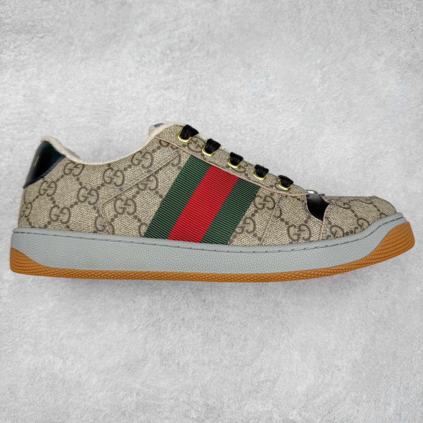 ＃纯原 Gucci 古驰 Screener 运动休闲时装奢侈品系列 GG珐琅扣 擦脏做旧小脏鞋 高端零售海淘商家混卖版本 东莞纯原品质 原鞋对照工艺生产 原厂一致色泽度玛瑙珐琅GG扣 原版一致鞋舌鞋带处擦脏工艺 全套原版包装外盒配件 意大利进口磨砂头层牛皮 后跟原版一致哑光丝印烫金字体 后跟和原版一致有随机擦脏擦破皮效果正品每双都会有的工艺（中底内侧松紧带官网一致5465517正品产地编码 全网独家复刻细节 ）同源出厂真丝绸防尘鞋套袋 原装雪梨形超软沙绒纸团，工艺无缝细空胶技术，原版一致私模开发大底 全网独家。文案真实见鞋可对比文案 见鞋可对比正品 完全不吹嘘 全网最好的脏鞋版本 原版官方半码 最大到46 市售最顶级 配色最全版本 尺码：40 40.5 41 41.5 42 42.5 43 43.5 44 45 46-选品中心