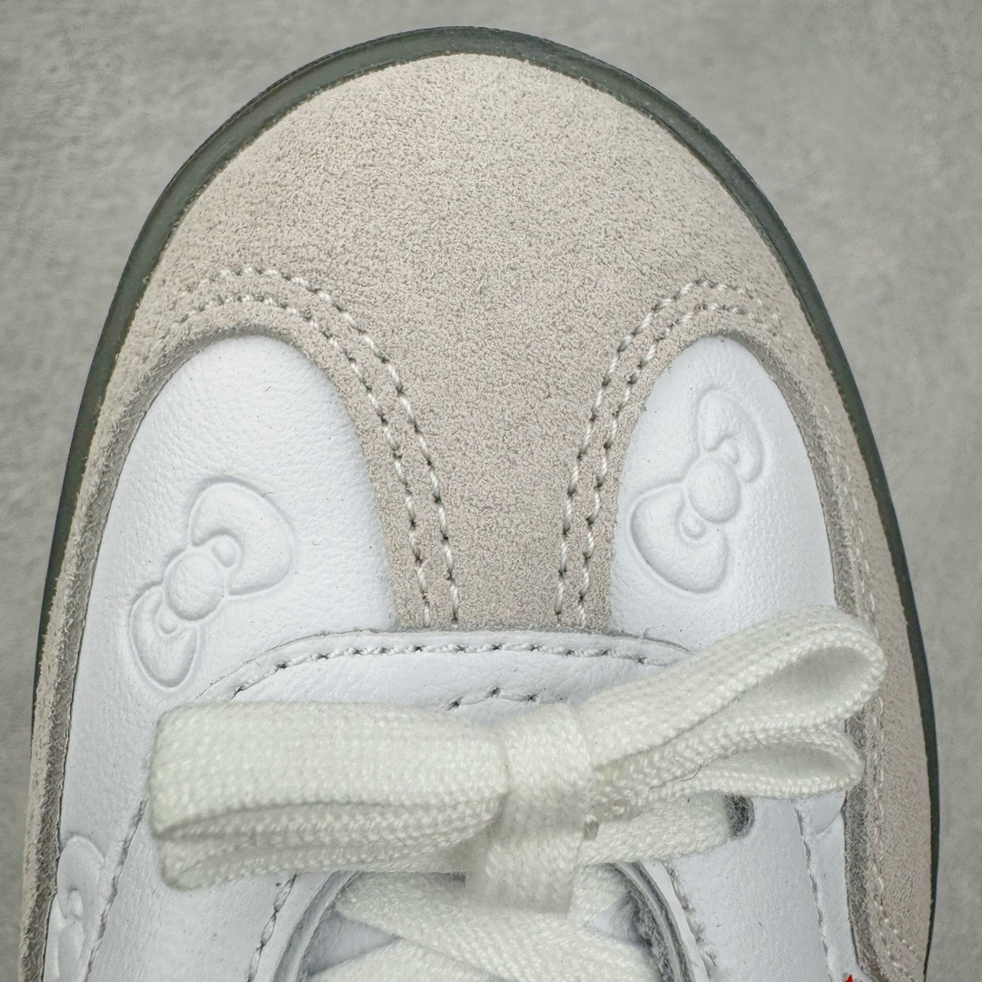 图片[14]-＃KZ神版 AD Original Gazelle Indoor Trainers 瞪羚室内鞋系列低帮复古百搭休闲运动德训风板鞋 II0013 独家前帮工艺加持 全套原纸板楦头开发 每道工序同步公司流程 确保原汁原味 完美呈现原鞋版型 原厂高频磨具加持 精准内部资源对接 Logo字体百分百还原 原厂特供纳米纤维板 区别市面劣质纸板中底 原厂海玻璃鞋垫 中置乳胶足弓支撑垫 正确3/2横条宽版背胶 一比一鞋头弧度高度鞋身弧度 烫金亮度高频深浅同步原鞋 独家私模最大47.5 半透明橡胶大底 原厂定制长毛翻毛皮组合环保纤维革鞋面 原厂港宝加持定型后跟R度完美 原厂高频磨具加持 Logo字体 凹凸明显 轮廓分明 描漆定位精准 三道杠为尖角45°锯齿状 高频立体感很强 区别圆形锯齿 已最大程度还原公司 欢迎对比 将复古进行到底 简约流畅 三十年不变经典 这款Gazelle运动鞋 无论面料、配色、质感或设计 都只在重现其1991年原款的经典 皮革鞋面 撞色三条纹和鞋跟标的设计 力求呈现90年代的经典复古风潮 Samba火热的同时 也带动了其它的复古鞋型 Gazelle便是其中一只 Gazelle Indoor拥有包边更宽的T字型鞋头 更好的保护运动员的前掌 浓浓的复古氛围感 非常适合现在流行的Cleanfit风格 尺码：35.5 36 36.5 37 38 38.5 39 40 40.5 41 42 42.5 43 44-选品中心