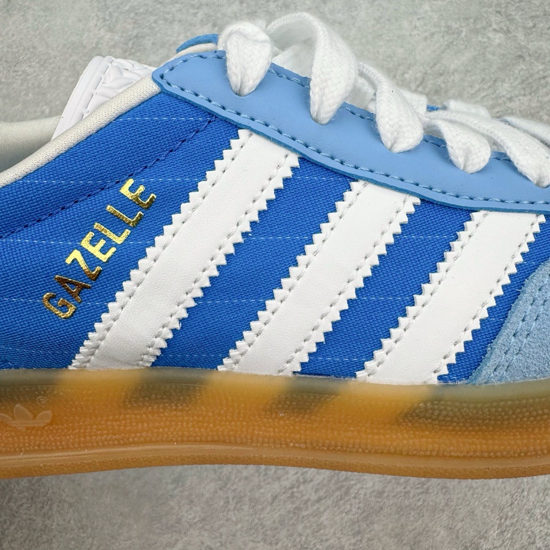 图片[14]-＃KZ神版 AD Original Gazelle Indoor Trainers 瞪羚室内鞋系列低帮复古百搭休闲运动德训风板鞋 IF9643 独家前帮工艺加持 全套原纸板楦头开发 每道工序同步公司流程 确保原汁原味 完美呈现原鞋版型 原厂高频磨具加持 精准内部资源对接 Logo字体百分百还原 原厂特供纳米纤维板 区别市面劣质纸板中底 原厂海玻璃鞋垫 中置乳胶足弓支撑垫 正确3/2横条宽版背胶 一比一鞋头弧度高度鞋身弧度 烫金亮度高频深浅同步原鞋 独家私模最大47.5 半透明橡胶大底 原厂定制长毛翻毛皮组合环保纤维革鞋面 原厂港宝加持定型后跟R度完美 原厂高频磨具加持 Logo字体 凹凸明显 轮廓分明 描漆定位精准 三道杠为尖角45°锯齿状 高频立体感很强 区别圆形锯齿 已最大程度还原公司 欢迎对比 将复古进行到底 简约流畅 三十年不变经典 这款Gazelle运动鞋 无论面料、配色、质感或设计 都只在重现其1991年原款的经典 皮革鞋面 撞色三条纹和鞋跟标的设计 力求呈现90年代的经典复古风潮 Samba火热的同时 也带动了其它的复古鞋型 Gazelle便是其中一只 Gazelle Indoor拥有包边更宽的T字型鞋头 更好的保护运动员的前掌 浓浓的复古氛围感 非常适合现在流行的Cleanfit风格 尺码：35.5 36 36.5 37 38 38.5 39 40 40.5 41 42 42.5 43 44-选品中心