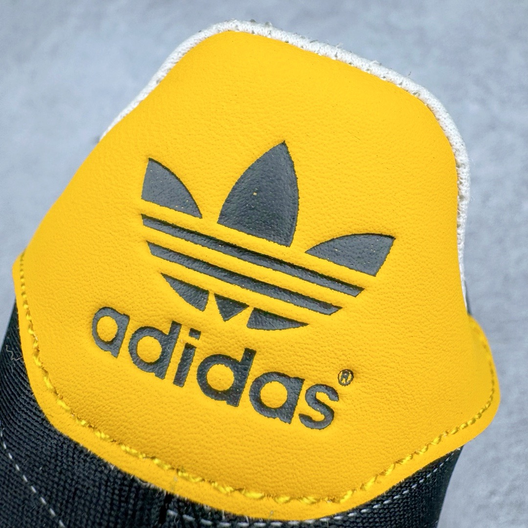 图片[13]-＃KZ神版 AD Original Gazelle Indoor Trainers 瞪羚室内鞋系列低帮复古百搭休闲运动德训风板鞋 IF9642 独家前帮工艺加持 全套原纸板楦头开发 每道工序同步公司流程 确保原汁原味 完美呈现原鞋版型 原厂高频磨具加持 精准内部资源对接 Logo字体百分百还原 原厂特供纳米纤维板 区别市面劣质纸板中底 原厂海玻璃鞋垫 中置乳胶足弓支撑垫 正确3/2横条宽版背胶 一比一鞋头弧度高度鞋身弧度 烫金亮度高频深浅同步原鞋 独家私模最大47.5 半透明橡胶大底 原厂定制长毛翻毛皮组合环保纤维革鞋面 原厂港宝加持定型后跟R度完美 原厂高频磨具加持 Logo字体 凹凸明显 轮廓分明 描漆定位精准 三道杠为尖角45°锯齿状 高频立体感很强 区别圆形锯齿 已最大程度还原公司 欢迎对比 将复古进行到底 简约流畅 三十年不变经典 这款Gazelle运动鞋 无论面料、配色、质感或设计 都只在重现其1991年原款的经典 皮革鞋面 撞色三条纹和鞋跟标的设计 力求呈现90年代的经典复古风潮 Samba火热的同时 也带动了其它的复古鞋型 Gazelle便是其中一只 Gazelle Indoor拥有包边更宽的T字型鞋头 更好的保护运动员的前掌 浓浓的复古氛围感 非常适合现在流行的Cleanfit风格 尺码：35.5 36 36.5 37 38 38.5 39 40 40.5 41 42 42.5 43 44-选品中心