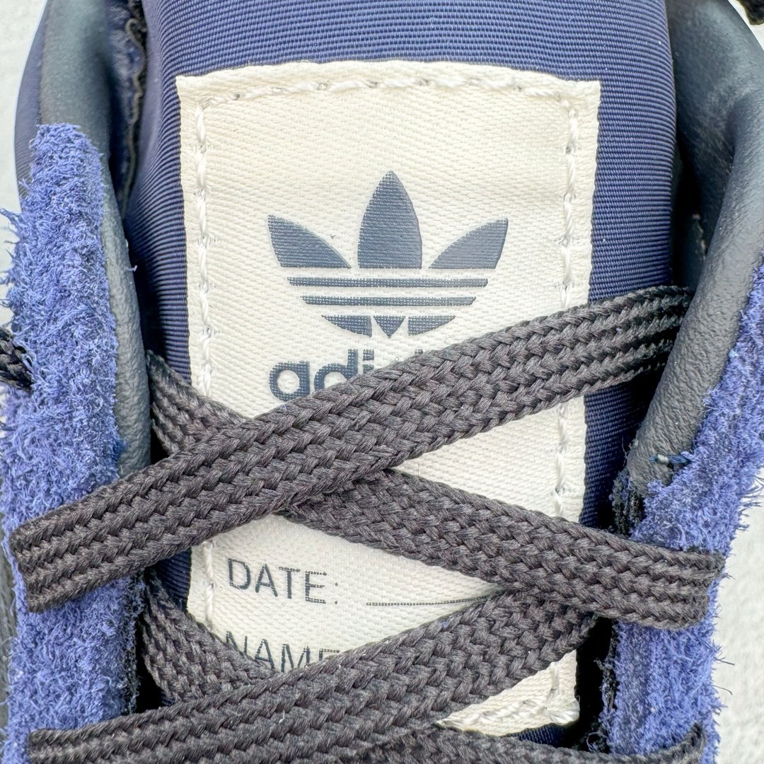 图片[20]-＃KZ神版 AD Original Gazelle Indoor Trainers 瞪羚室内鞋系列低帮复古百搭休闲运动德训风板鞋 IH9986 独家前帮工艺加持 全套原纸板楦头开发 每道工序同步公司流程 确保原汁原味 完美呈现原鞋版型 原厂高频磨具加持 精准内部资源对接 Logo字体百分百还原 原厂特供纳米纤维板 区别市面劣质纸板中底 原厂海玻璃鞋垫 中置乳胶足弓支撑垫 正确3/2横条宽版背胶 一比一鞋头弧度高度鞋身弧度 烫金亮度高频深浅同步原鞋 独家私模最大47.5 半透明橡胶大底 原厂定制长毛翻毛皮组合环保纤维革鞋面 原厂港宝加持定型后跟R度完美 原厂高频磨具加持 Logo字体 凹凸明显 轮廓分明 描漆定位精准 三道杠为尖角45°锯齿状 高频立体感很强 区别圆形锯齿 已最大程度还原公司 欢迎对比 将复古进行到底 简约流畅 三十年不变经典 这款Gazelle运动鞋 无论面料、配色、质感或设计 都只在重现其1991年原款的经典 皮革鞋面 撞色三条纹和鞋跟标的设计 力求呈现90年代的经典复古风潮 Samba火热的同时 也带动了其它的复古鞋型 Gazelle便是其中一只 Gazelle Indoor拥有包边更宽的T字型鞋头 更好的保护运动员的前掌 浓浓的复古氛围感 非常适合现在流行的Cleanfit风格 尺码：35.5 36 36.5 37 38 38.5 39 40 40.5 41 42 42.5 43 44-选品中心