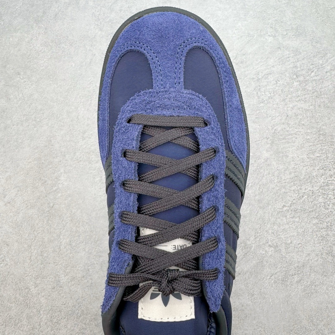 图片[4]-＃KZ神版 AD Original Gazelle Indoor Trainers 瞪羚室内鞋系列低帮复古百搭休闲运动德训风板鞋 IH9986 独家前帮工艺加持 全套原纸板楦头开发 每道工序同步公司流程 确保原汁原味 完美呈现原鞋版型 原厂高频磨具加持 精准内部资源对接 Logo字体百分百还原 原厂特供纳米纤维板 区别市面劣质纸板中底 原厂海玻璃鞋垫 中置乳胶足弓支撑垫 正确3/2横条宽版背胶 一比一鞋头弧度高度鞋身弧度 烫金亮度高频深浅同步原鞋 独家私模最大47.5 半透明橡胶大底 原厂定制长毛翻毛皮组合环保纤维革鞋面 原厂港宝加持定型后跟R度完美 原厂高频磨具加持 Logo字体 凹凸明显 轮廓分明 描漆定位精准 三道杠为尖角45°锯齿状 高频立体感很强 区别圆形锯齿 已最大程度还原公司 欢迎对比 将复古进行到底 简约流畅 三十年不变经典 这款Gazelle运动鞋 无论面料、配色、质感或设计 都只在重现其1991年原款的经典 皮革鞋面 撞色三条纹和鞋跟标的设计 力求呈现90年代的经典复古风潮 Samba火热的同时 也带动了其它的复古鞋型 Gazelle便是其中一只 Gazelle Indoor拥有包边更宽的T字型鞋头 更好的保护运动员的前掌 浓浓的复古氛围感 非常适合现在流行的Cleanfit风格 尺码：35.5 36 36.5 37 38 38.5 39 40 40.5 41 42 42.5 43 44-选品中心