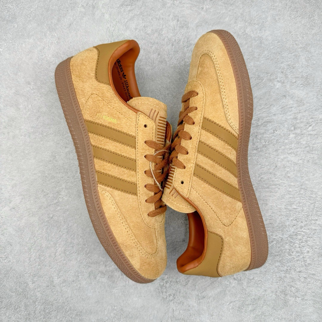 图片[3]-＃KZ神版 JJJJound x AD Originals Samba Classic 桑巴舞系列绅士德训足球风百搭低帮休闲运动板鞋 联名小麦色 ID8709 全套原厂纸板冲刀加持 独家原档案私模RB橡胶大底 含胶量硬度原鞋一致 正确拉帮鞋垫背胶 原厂标裁支持鉴定 高密度丽新布中底 内置环保海玻璃鞋垫 全鞋电脑针车零偏差 产品品控稳定性领先行业 原厂港宝加持定型后跟R度完美 近两年JJJJound这个名字在鞋圈迅速蹿红，关键是跟它联名的球鞋就没有好抢的。无论是 New Balance、ASICS 还是 Salomon，起步就是市价翻倍。最近，JJJJound x Originals联名鞋的登场日期终于确定。分别以黑色、小麦色为主调，除了配色以外，两双鞋的质感也有很大不同。作为合作企划里的金字招牌，JJJJound 善于利用自己的极简美学挖掘品牌的全新风貌，本次 JJJJound 携手 Originals 选用大热鞋款 Samba 为蓝本，将鞋款的街头气质无痕转变为「静奢风」。鞋款肉眼可见的被赋予了难得的质感，黑白两色都采用了黄色优质皮革内衬以呼应生胶大底，取消了鞋舌的 Logo 转而采用压纹处理使得鞋款整体氛围更加静谧、奢华。同时为了彰显本次合作鞋款的身份，双方合作标识和 JJJJound Logo 被分别印在鞋口内侧和鞋垫上。尺码：35.5 36 36.5 37.5 38 38.5 39 40 40.5 41 42 42.5 43 44 44.5 45-选品中心