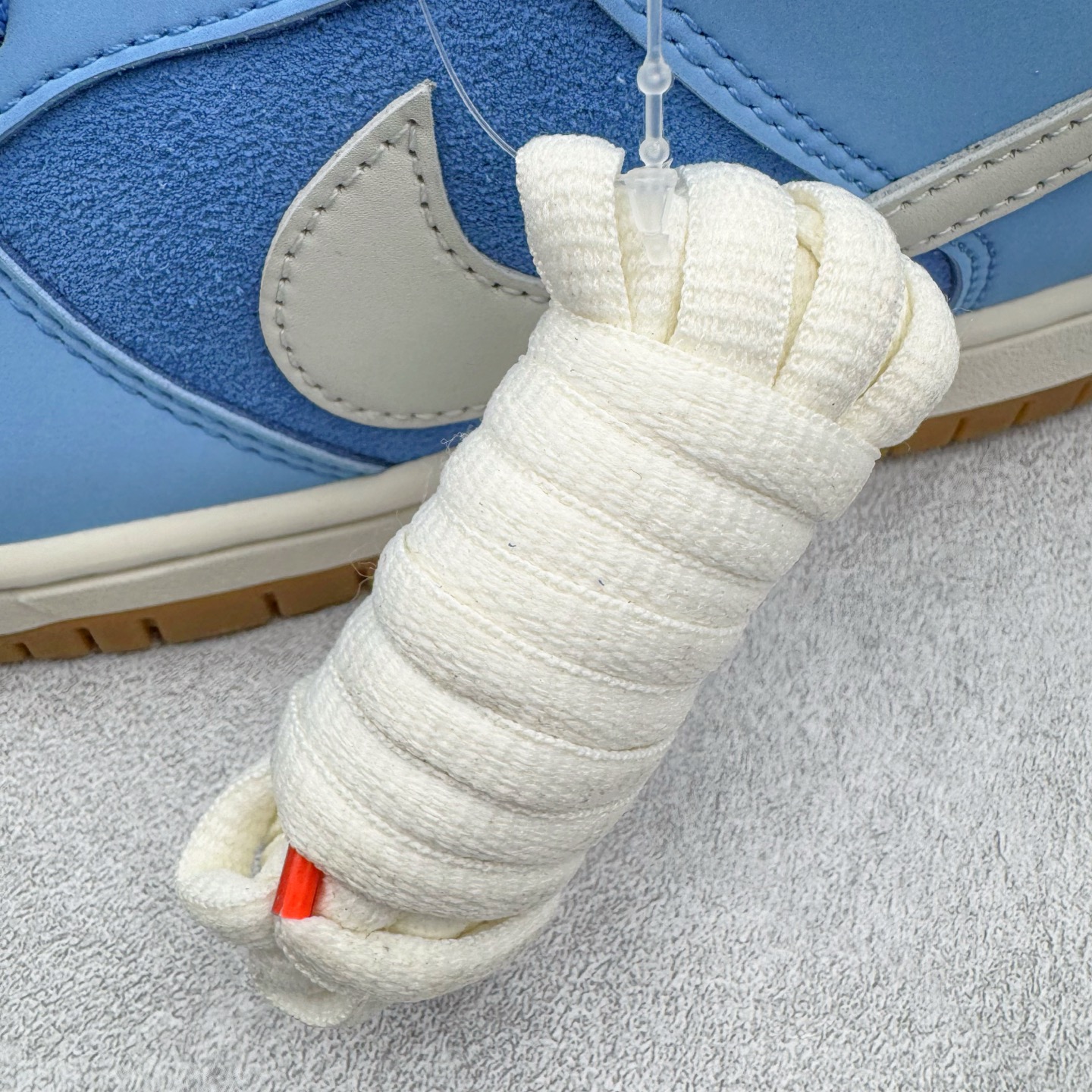 图片[10]-＃KZ神版 NK SB DUNK Low 蓝生胶 FJ1674-401 毫无疑问市场中端王者 全码福利开炸 长期补货价格一步到位 毫无疑问市场中端王者 实力大厂出品 新配色陆续开发 利润个位数只为口碑 全套原纸板楦头开发 确保原汁原味 完美呈现DUNK版型 一比一鞋头弧度高度鞋身弧度 此版本只针对中端市场 皮料材质有所更替 其他数据细节工艺流程均保持一致 绝不口嗨 细节品控鞋型随意对比 独家私模官方第六代原厂航空铝磨具打磨大底 鞋头坡度极致还原 无解鞋型 原盒原配 圈内天花板工艺 原厂玻璃冲刀 超高清洁度 全鞋零毛边皮料切割 原厂中底布点胶 中底布拉帮走线遵循公司 尺码：36 36.5 37.5 38 38.5 39 40 40.5 41 42 42.5 43 44 44.5 45 46 47.5-选品中心