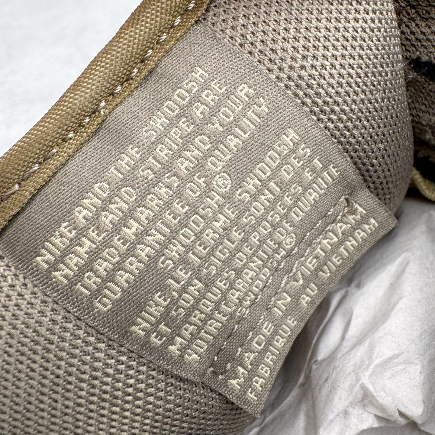 图片[14]-＃KZ神版 Travis Scott x NK SB Dunk Low TS联名腰果花 CT5053-001 毫无疑问市场中端王者 全码福利开炸 长期补货价格一步到位 毫无疑问市场中端王者 实力大厂出品 新配色陆续开发 利润个位数只为口碑 全套原纸板楦头开发 确保原汁原味 完美呈现DUNK版型 一比一鞋头弧度高度鞋身弧度 此版本只针对中端市场 皮料材质有所更替 其他数据细节工艺流程均保持一致 绝不口嗨 细节品控鞋型随意对比 独家私模官方第六代原厂航空铝磨具打磨大底 鞋头坡度极致还原 无解鞋型 原盒原配 圈内天花板工艺 原厂玻璃冲刀 超高清洁度 全鞋零毛边皮料切割 原厂中底布点胶 中底布拉帮走线遵循公司 尺码：36 36.5 37.5 38 38.5 39 40 40.5 41 42 42.5 43 44 44.5 45 46 47.5-选品中心