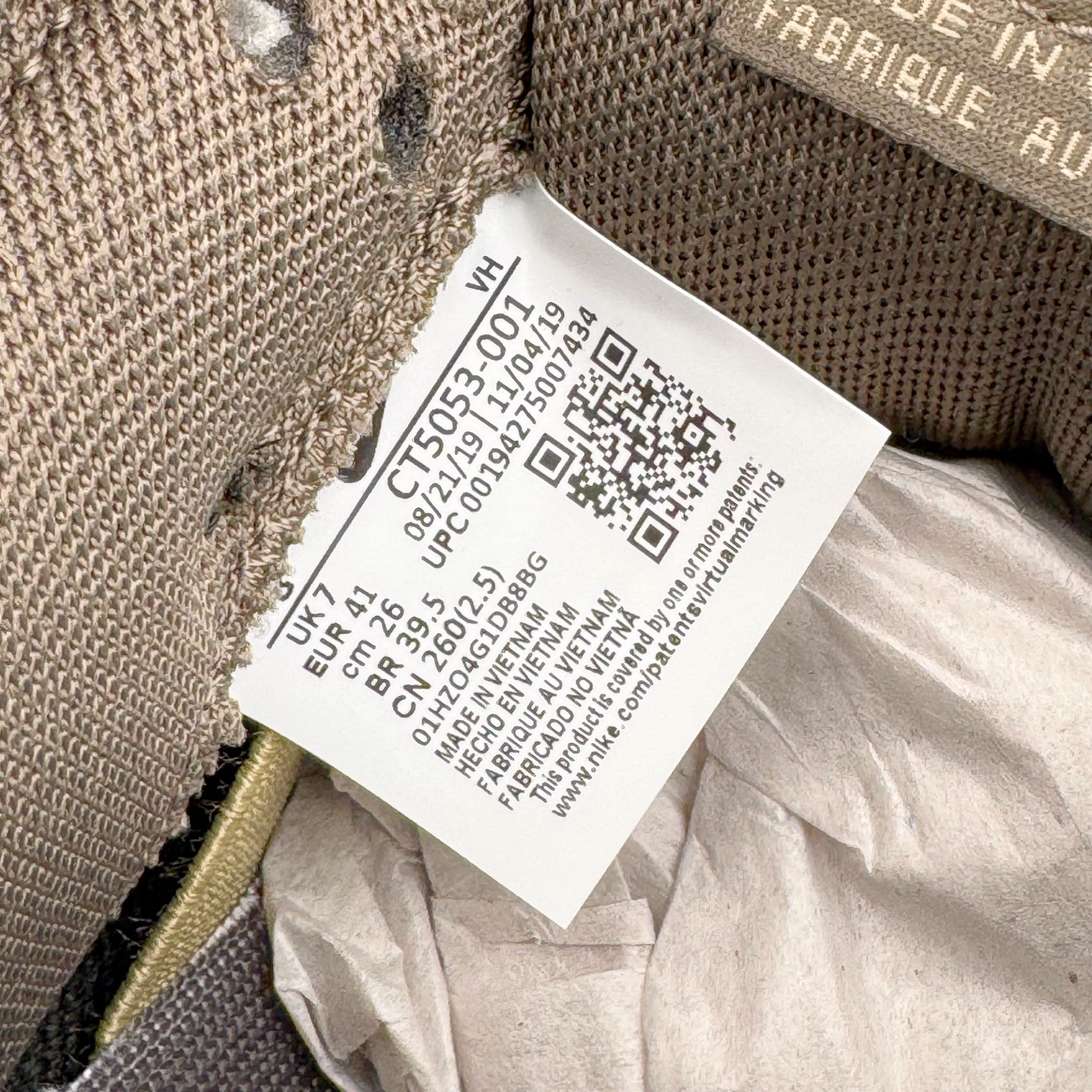 图片[13]-＃KZ神版 Travis Scott x NK SB Dunk Low TS联名腰果花 CT5053-001 毫无疑问市场中端王者 全码福利开炸 长期补货价格一步到位 毫无疑问市场中端王者 实力大厂出品 新配色陆续开发 利润个位数只为口碑 全套原纸板楦头开发 确保原汁原味 完美呈现DUNK版型 一比一鞋头弧度高度鞋身弧度 此版本只针对中端市场 皮料材质有所更替 其他数据细节工艺流程均保持一致 绝不口嗨 细节品控鞋型随意对比 独家私模官方第六代原厂航空铝磨具打磨大底 鞋头坡度极致还原 无解鞋型 原盒原配 圈内天花板工艺 原厂玻璃冲刀 超高清洁度 全鞋零毛边皮料切割 原厂中底布点胶 中底布拉帮走线遵循公司 尺码：36 36.5 37.5 38 38.5 39 40 40.5 41 42 42.5 43 44 44.5 45 46 47.5-选品中心