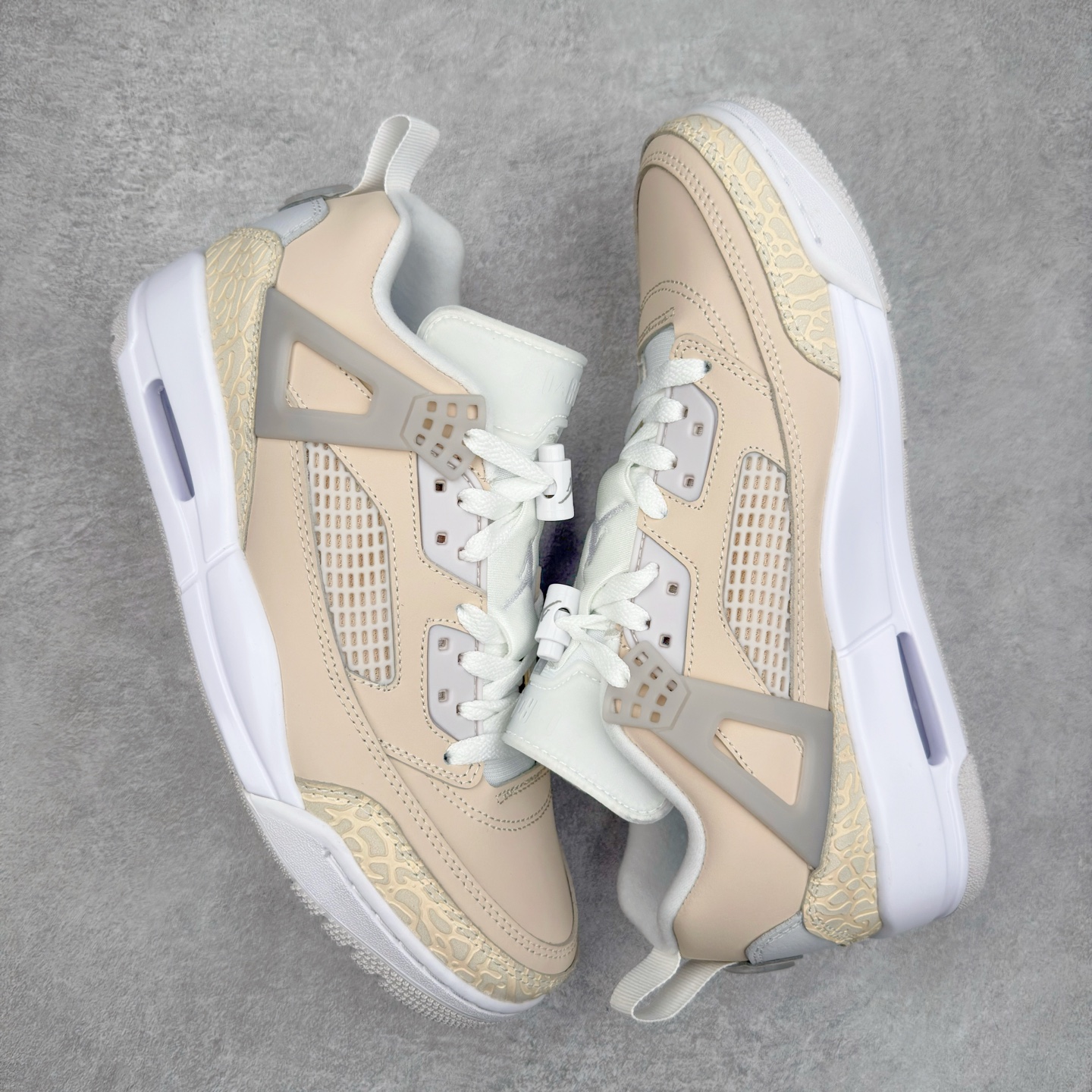 图片[3]-Jordan Spizike Low AJ复古低帮篮球鞋 HV6528-100 这款鞋子著名导演斯派克李的Jordan Spizike专属 预计于明年夏季推出全新低帮版本 将包括三款配色 经典爆裂纹非常复古 两款配色分别以大学红和黑曜石蓝进行区分 鞋身设计中依旧带有大象爆裂纹、鞋侧束带、塑胶网布等经典元素 之后 在鞋舌、内衬以及鞋底等位置缀以大学红和黑曜石蓝搭配 带来全新造型 尺码：36 36.5 37.5 38 38.5 39 40 40.5 41 42 42.5 43 44 44.5 45 46 47.5-选品中心