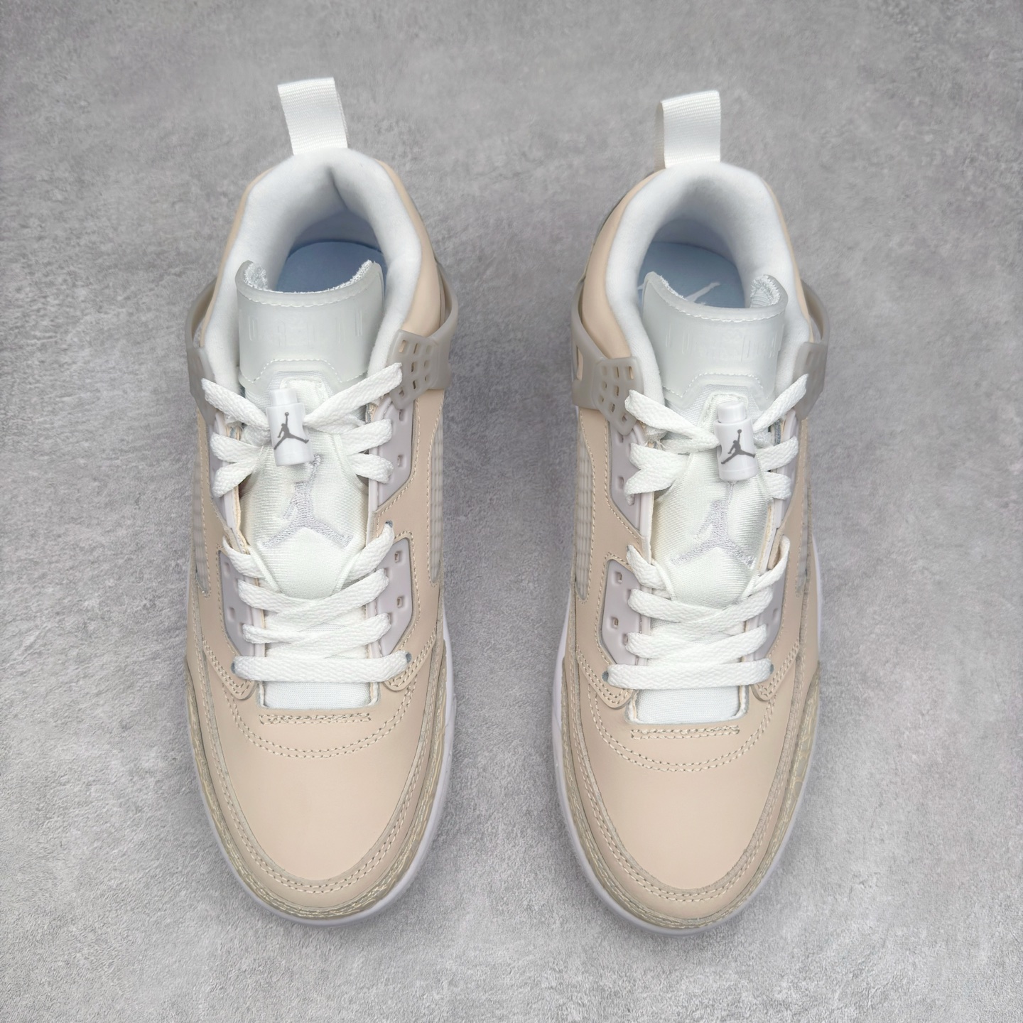 图片[2]-Jordan Spizike Low AJ复古低帮篮球鞋 HV6528-100 这款鞋子著名导演斯派克李的Jordan Spizike专属 预计于明年夏季推出全新低帮版本 将包括三款配色 经典爆裂纹非常复古 两款配色分别以大学红和黑曜石蓝进行区分 鞋身设计中依旧带有大象爆裂纹、鞋侧束带、塑胶网布等经典元素 之后 在鞋舌、内衬以及鞋底等位置缀以大学红和黑曜石蓝搭配 带来全新造型 尺码：36 36.5 37.5 38 38.5 39 40 40.5 41 42 42.5 43 44 44.5 45 46 47.5-选品中心