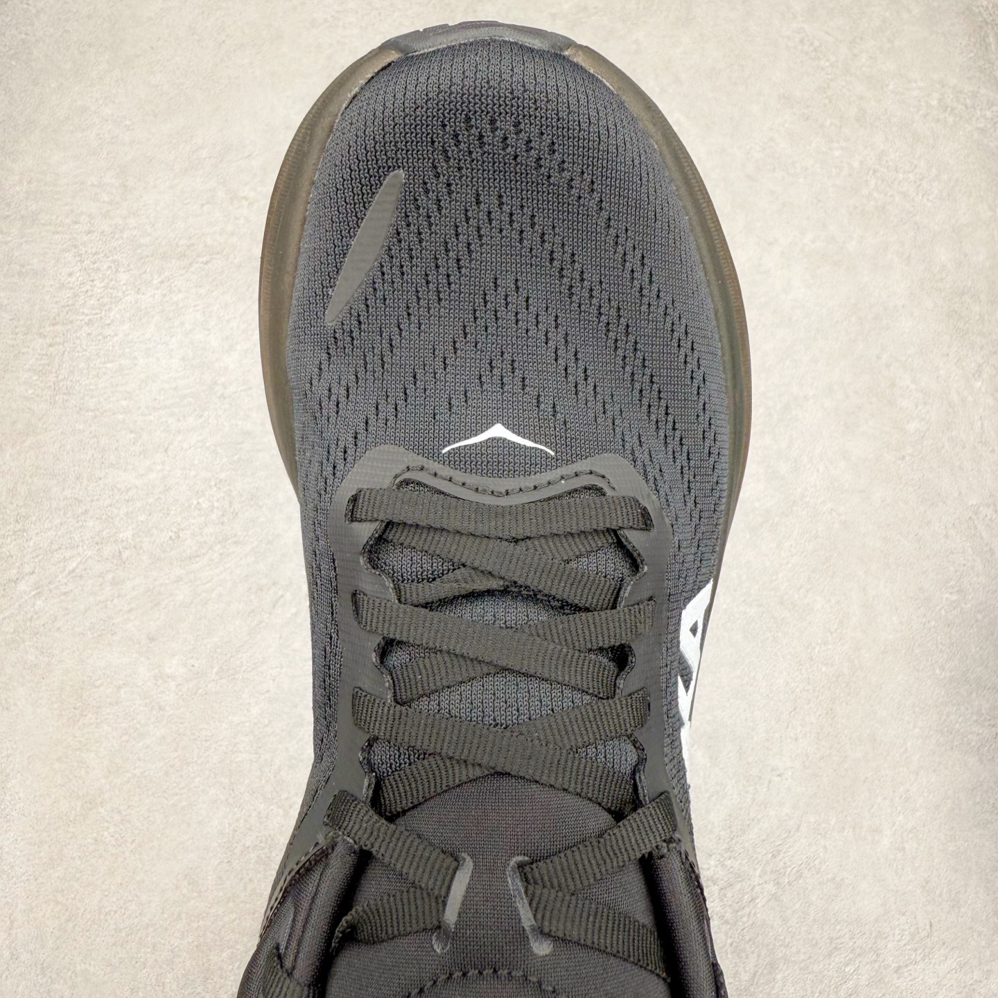 图片[4]-＃HK纯原 HOKA ONE ONE Bondi 8 邦代八代缓震网面耐磨低帮跑步鞋 原始的 Bondi 缓震和线条在这里 提供该特许经营权众所周知的柔软、平衡的乘坐体验 Bondi 使用加长的摇杆微调几何形状 以获得更大的加速度 同时由于采用碳纤维板 还可以提供更平稳的脚趾离地 尺码：36 36.5 37.5 38 38.5 39 40 40.5 41 42 42.5 43 44 44.5 45-选品中心