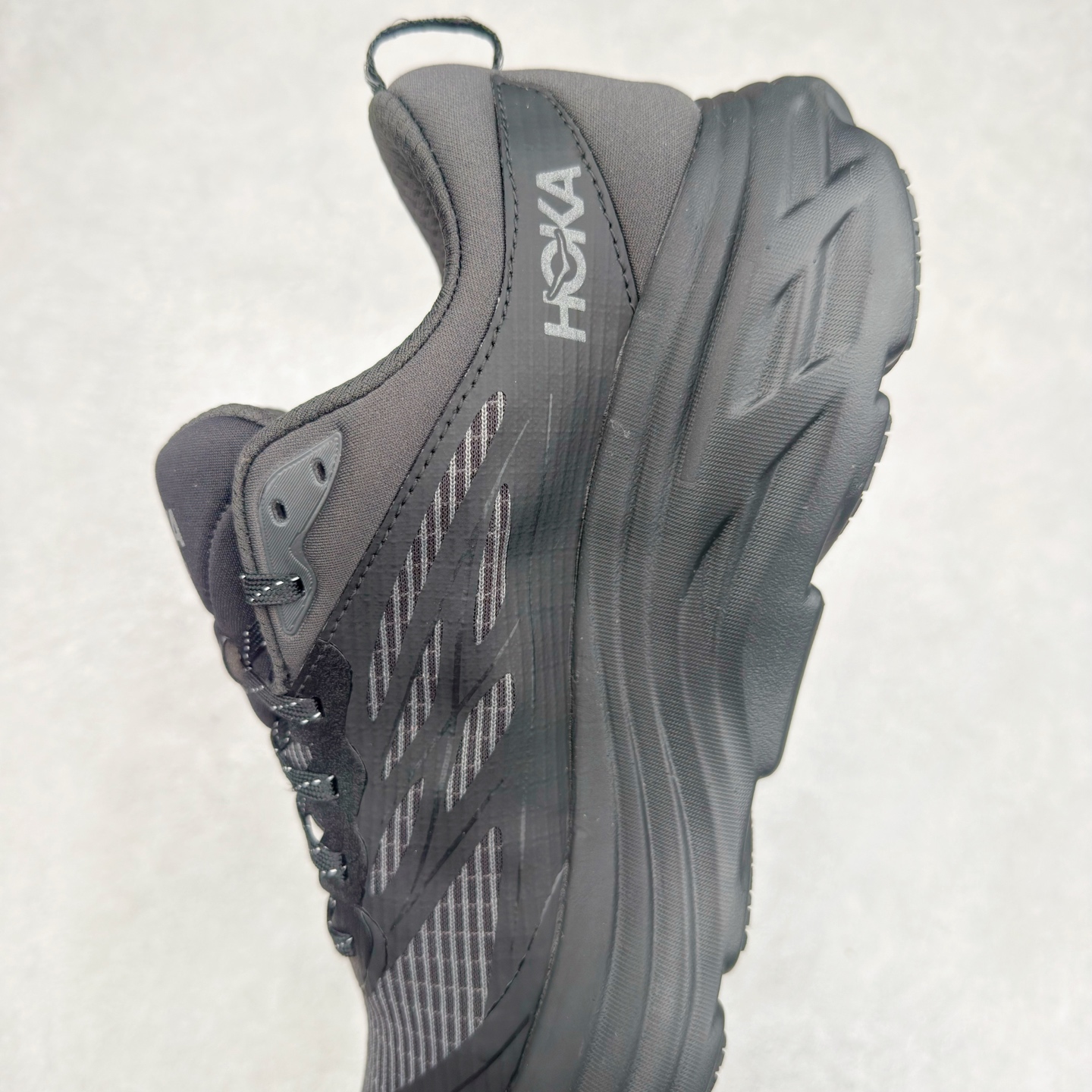 图片[7]-＃HK纯原 HOKA ONE ONE Bondi 8 邦代八代缓震网面耐磨低帮跑步鞋 原始的 Bondi 缓震和线条在这里 提供该特许经营权众所周知的柔软、平衡的乘坐体验 Bondi 使用加长的摇杆微调几何形状 以获得更大的加速度 同时由于采用碳纤维板 还可以提供更平稳的脚趾离地 尺码：36 36.5 37.5 38 38.5 39 40 40.5 41 42 42.5 43 44 44.5 45-选品中心