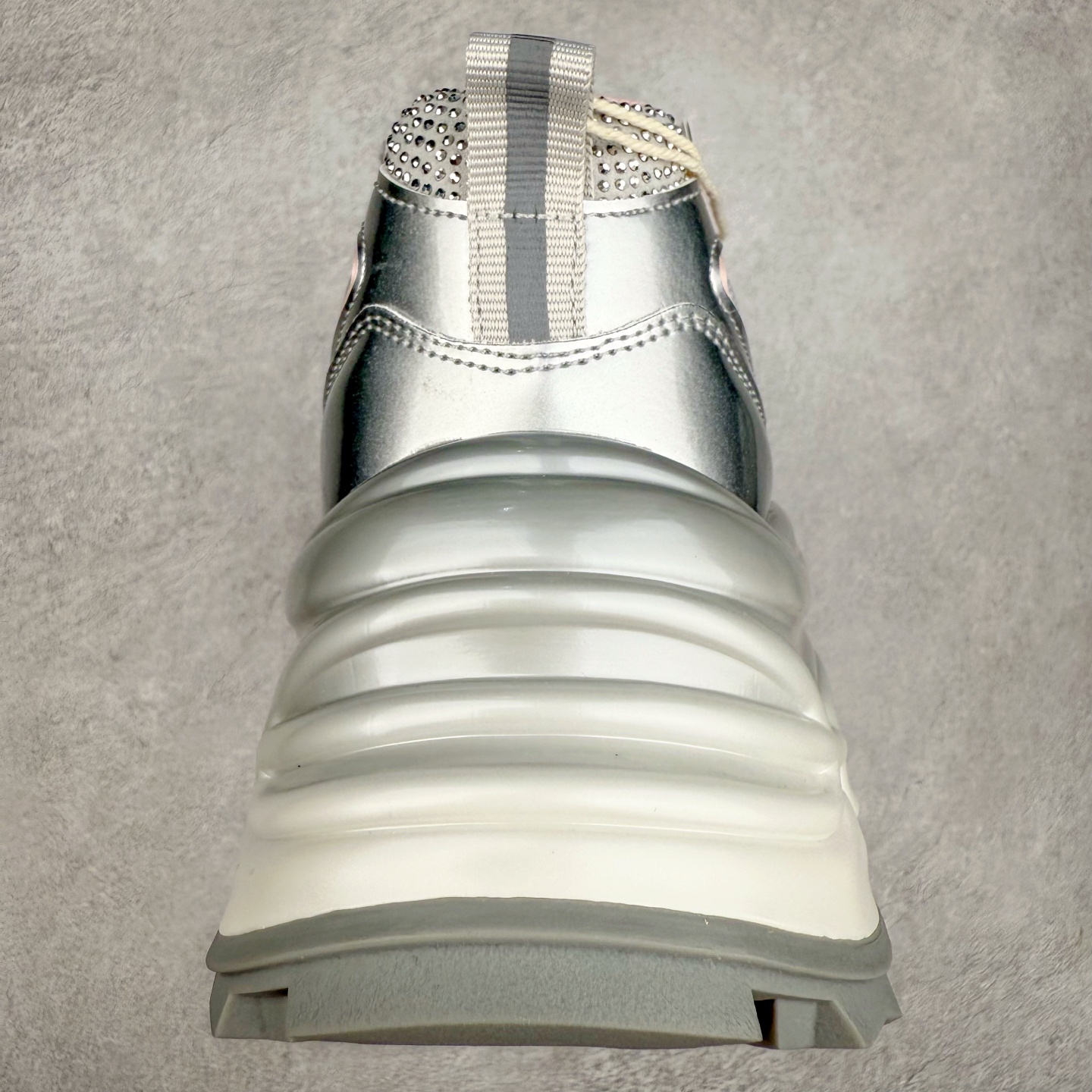 图片[8]-GG-CC 2025新款厚底增高休闲运动老爹鞋系列 广东大厂出品 7CM厚底增高 星河粒子 银白粉色 银角大王 完美细节 25ss春季新款厚底增高 大长腿 时髦look轻松定格 不费力展现率性氛围 高档银盒 酷帅机能风不规则设计大底 拼色造型设计 轻便舒适百搭 GGCC银白配色好温柔 三层组合月牙底 柔软有弹性的月牙底和增加舒适度显腿长的7cm增高 长时间走路和站立都不累脚舒适度和少女感 厚底增高 不管怎么搭都好看~尺码：35 36 37 38 39 40-选品中心