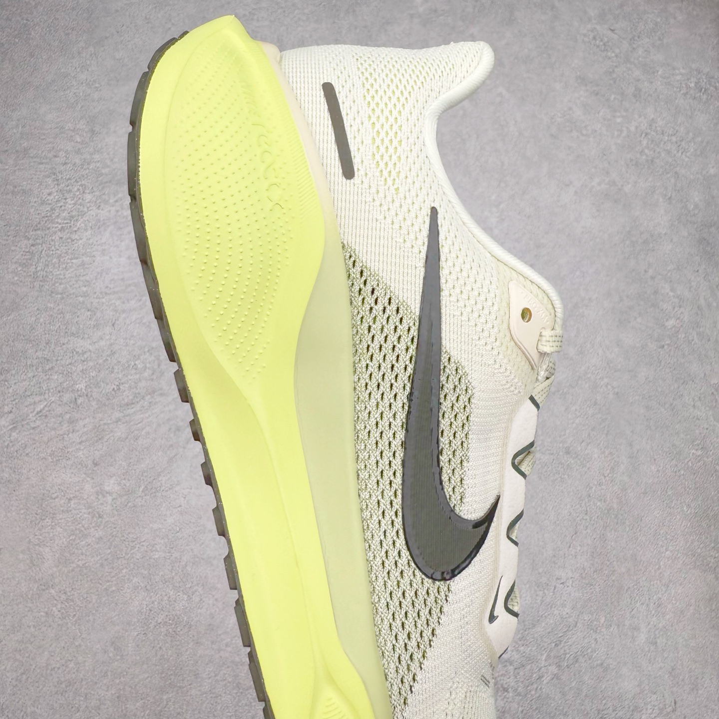 图片[6]-＃TG纯原 NK Zoom Pegasus 飞马41代马拉松系列网面透气缓震疾速跑鞋 独家渠道 市面未流通批次 奥莱直播间499 599一样的东西 碾压市面现存所有版本 公司一样的东西 超值回馈 帮你省钱 拥有 Zoom Air 一如既往的稳定感和流畅感 鞋面采用工程网眼设计 为特定高热区域营造出色透气性 进一步增加鞋面的穿孔数量 让足部能够快速散热 中足搭配 Flywire 飞线 在高速运动时营造舒适稳定的贴合感 内置Zoon气垫加持 动力十足 尺码：36 36.5 37.5 38 38.5 39 40 40.5 41 42 42.5 43 44 44.5 45-选品中心