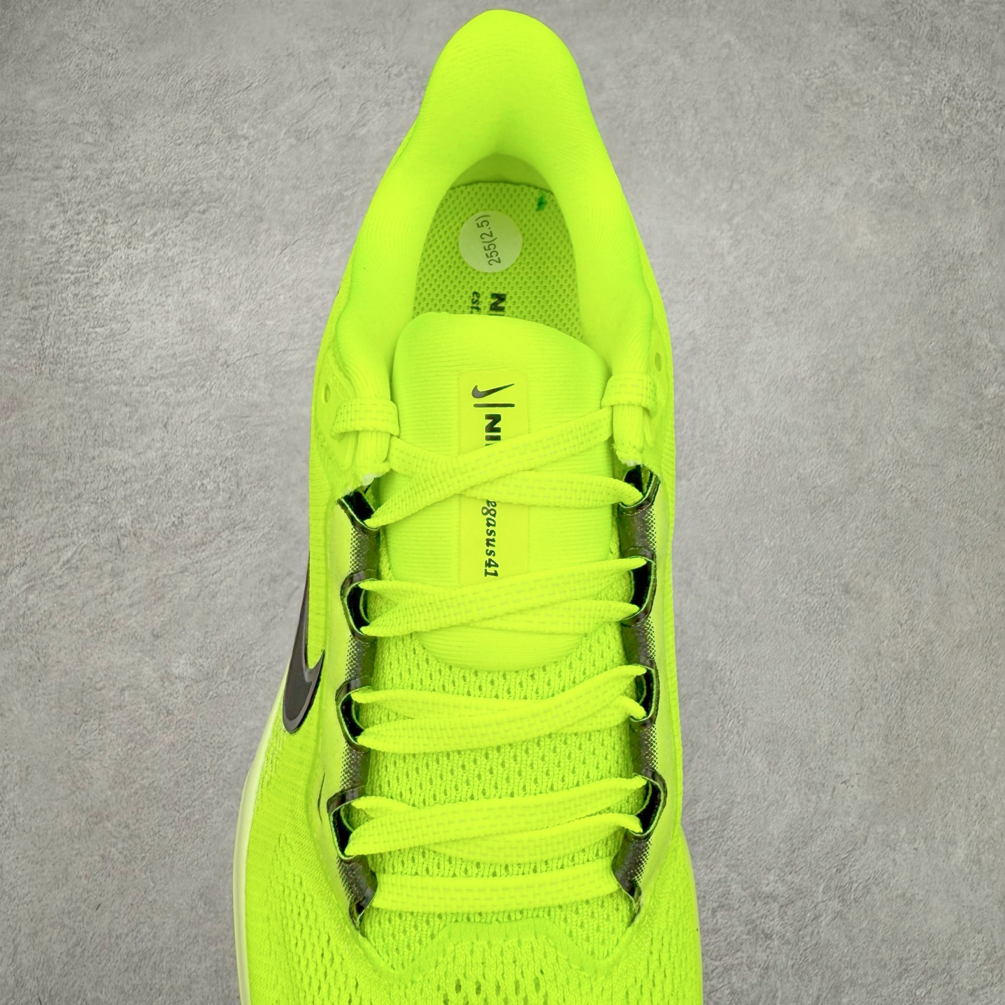 图片[4]-＃TG纯原 NK Zoom Pegasus 飞马41代马拉松系列网面透气缓震疾速跑鞋 独家渠道 市面未流通批次 奥莱直播间499 599一样的东西 碾压市面现存所有版本 公司一样的东西 超值回馈 帮你省钱 拥有 Zoom Air 一如既往的稳定感和流畅感 鞋面采用工程网眼设计 为特定高热区域营造出色透气性 进一步增加鞋面的穿孔数量 让足部能够快速散热 中足搭配 Flywire 飞线 在高速运动时营造舒适稳定的贴合感 内置Zoon气垫加持 动力十足 尺码：36 36.5 37.5 38 38.5 39 40 40.5 41 42 42.5 43 44 44.5 45-选品中心