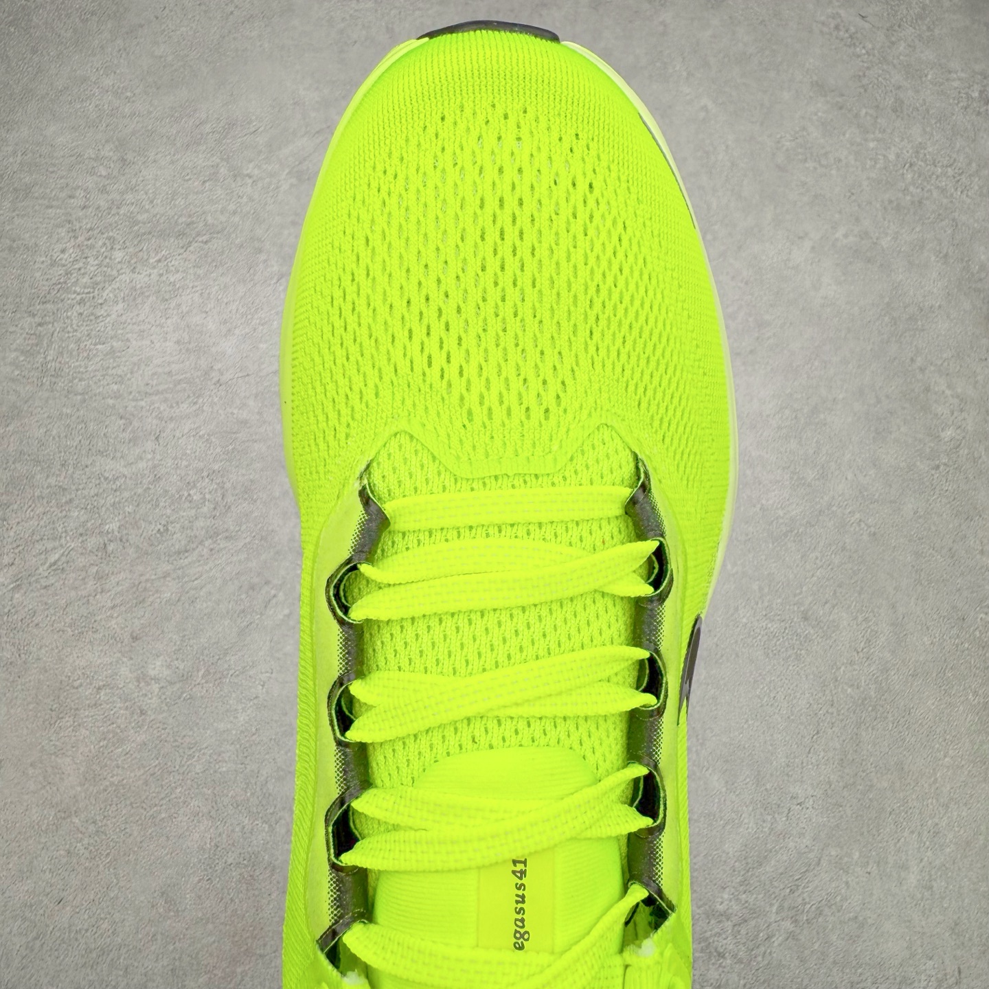 图片[3]-＃TG纯原 NK Zoom Pegasus 飞马41代马拉松系列网面透气缓震疾速跑鞋 独家渠道 市面未流通批次 奥莱直播间499 599一样的东西 碾压市面现存所有版本 公司一样的东西 超值回馈 帮你省钱 拥有 Zoom Air 一如既往的稳定感和流畅感 鞋面采用工程网眼设计 为特定高热区域营造出色透气性 进一步增加鞋面的穿孔数量 让足部能够快速散热 中足搭配 Flywire 飞线 在高速运动时营造舒适稳定的贴合感 内置Zoon气垫加持 动力十足 尺码：36 36.5 37.5 38 38.5 39 40 40.5 41 42 42.5 43 44 44.5 45-选品中心