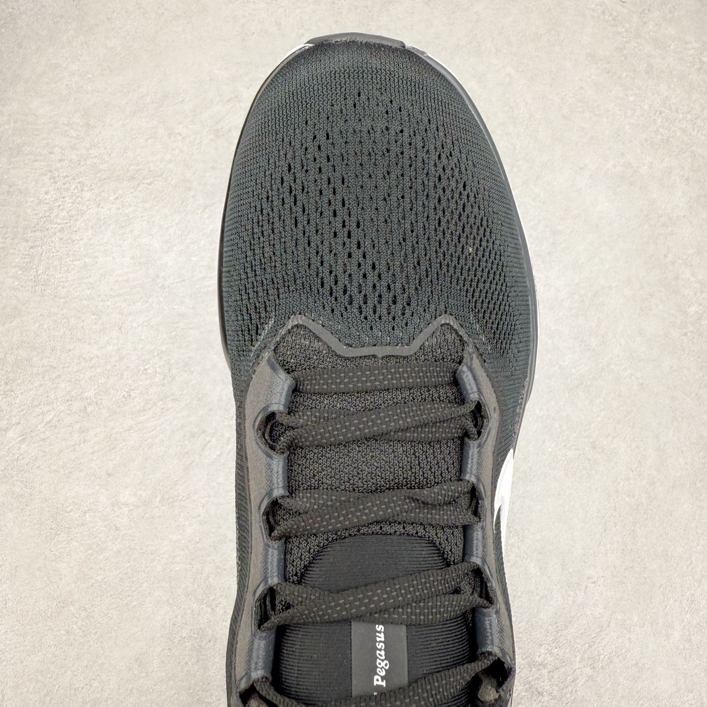 图片[4]-＃TG纯原 NK Zoom Pegasus 飞马41代马拉松系列网面透气缓震疾速跑鞋 独家渠道 市面未流通批次 奥莱直播间499 599一样的东西 碾压市面现存所有版本 公司一样的东西 超值回馈 帮你省钱 拥有 Zoom Air 一如既往的稳定感和流畅感 鞋面采用工程网眼设计 为特定高热区域营造出色透气性 进一步增加鞋面的穿孔数量 让足部能够快速散热 中足搭配 Flywire 飞线 在高速运动时营造舒适稳定的贴合感 内置Zoon气垫加持 动力十足 尺码：36 36.5 37.5 38 38.5 39 40 40.5 41 42 42.5 43 44 44.5 45-选品中心