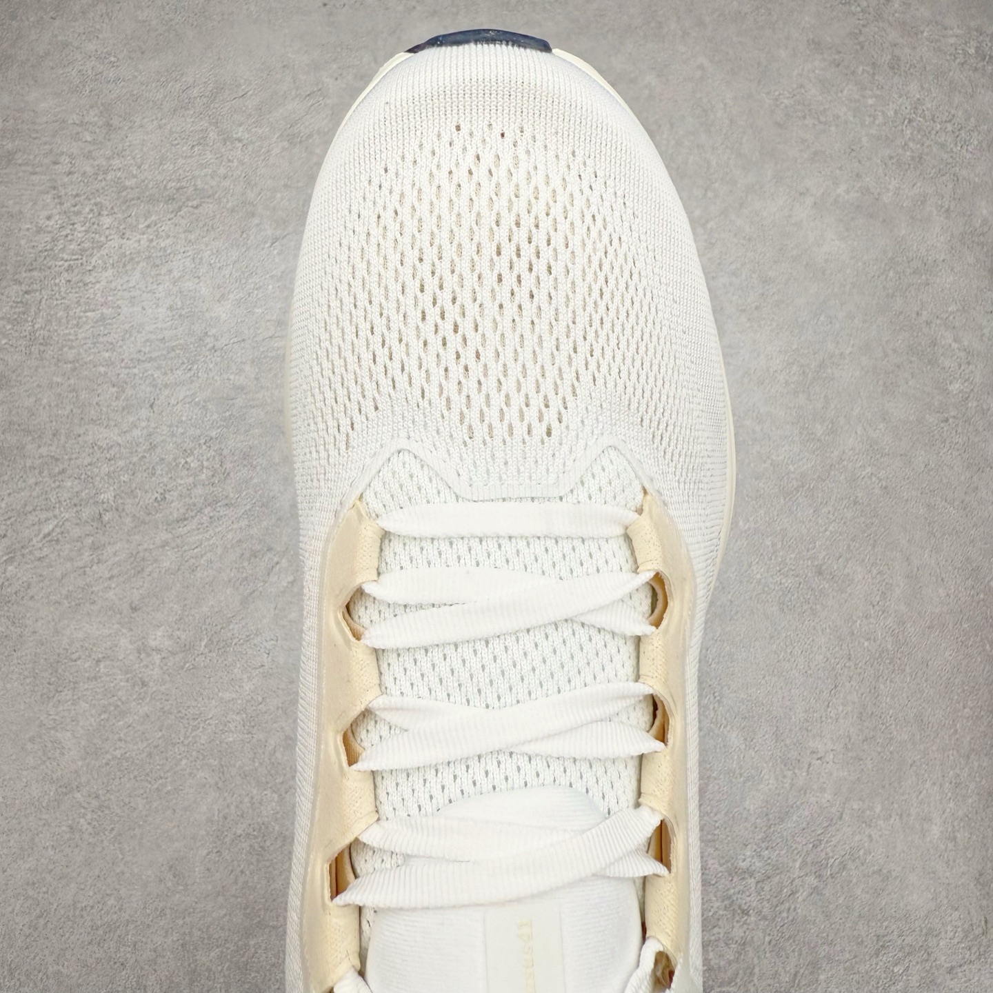 图片[4]-＃TG纯原 NK Zoom Pegasus 飞马41代马拉松系列网面透气缓震疾速跑鞋 独家渠道 市面未流通批次 奥莱直播间499 599一样的东西 碾压市面现存所有版本 公司一样的东西 超值回馈 帮你省钱 拥有 Zoom Air 一如既往的稳定感和流畅感 鞋面采用工程网眼设计 为特定高热区域营造出色透气性 进一步增加鞋面的穿孔数量 让足部能够快速散热 中足搭配 Flywire 飞线 在高速运动时营造舒适稳定的贴合感 内置Zoon气垫加持 动力十足 尺码：36 36.5 37.5 38 38.5 39 40 40.5 41 42 42.5 43 44 44.5 45-选品中心