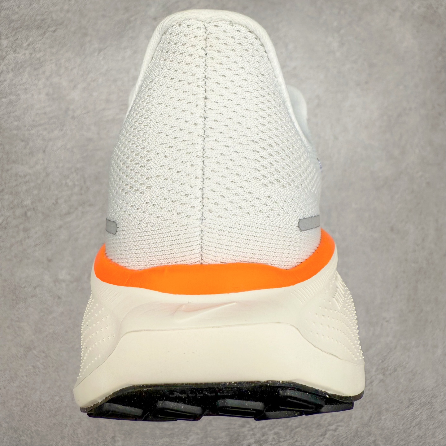 图片[8]-＃TG纯原 NK Zoom Pegasus 飞马41代马拉松系列网面透气缓震疾速跑鞋 独家渠道 市面未流通批次 奥莱直播间499 599一样的东西 碾压市面现存所有版本 公司一样的东西 超值回馈 帮你省钱 拥有 Zoom Air 一如既往的稳定感和流畅感 鞋面采用工程网眼设计 为特定高热区域营造出色透气性 进一步增加鞋面的穿孔数量 让足部能够快速散热 中足搭配 Flywire 飞线 在高速运动时营造舒适稳定的贴合感 内置Zoon气垫加持 动力十足 尺码：36 36.5 37.5 38 38.5 39 40 40.5 41 42 42.5 43 44 44.5 45-选品中心