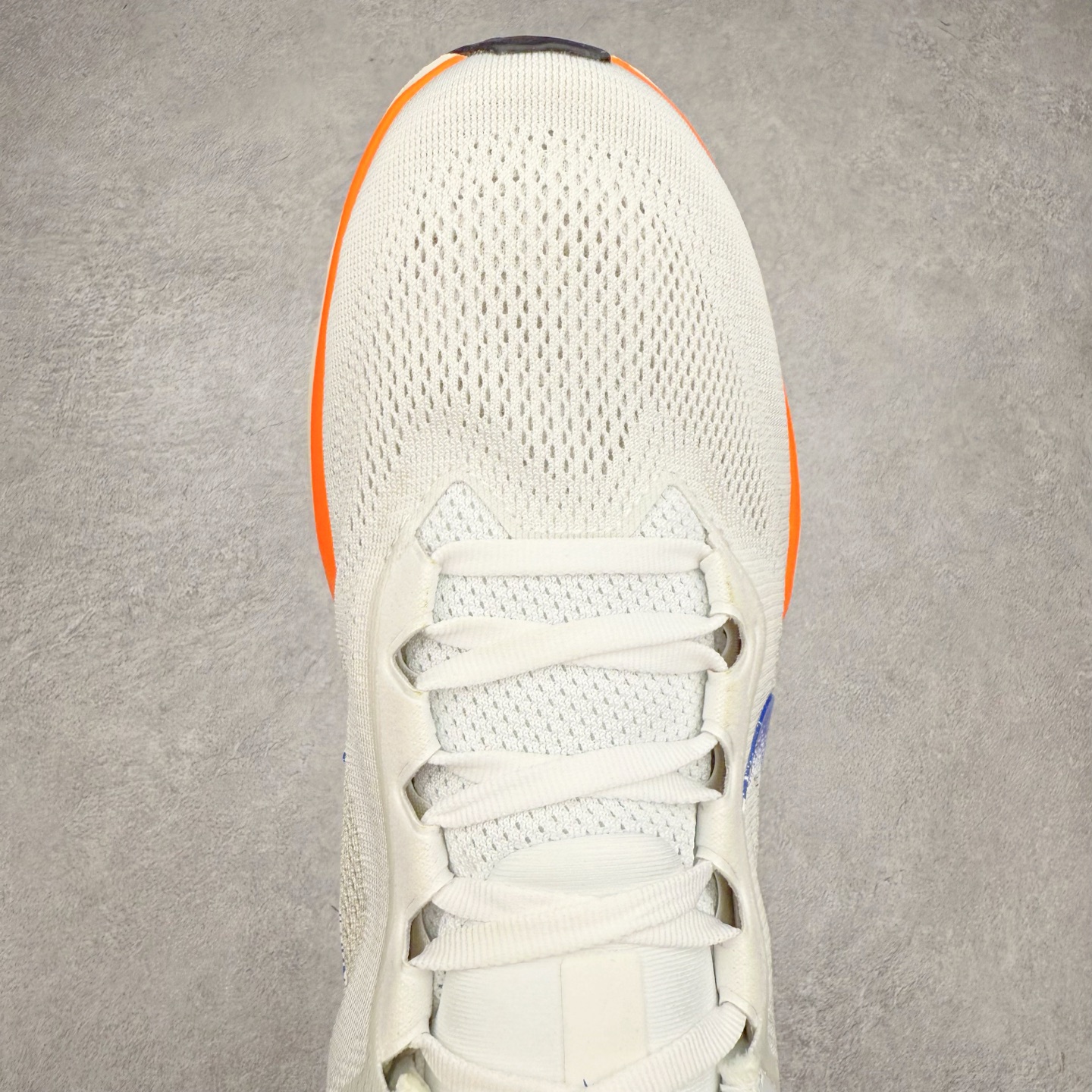 图片[4]-＃TG纯原 NK Zoom Pegasus 飞马41代马拉松系列网面透气缓震疾速跑鞋 独家渠道 市面未流通批次 奥莱直播间499 599一样的东西 碾压市面现存所有版本 公司一样的东西 超值回馈 帮你省钱 拥有 Zoom Air 一如既往的稳定感和流畅感 鞋面采用工程网眼设计 为特定高热区域营造出色透气性 进一步增加鞋面的穿孔数量 让足部能够快速散热 中足搭配 Flywire 飞线 在高速运动时营造舒适稳定的贴合感 内置Zoon气垫加持 动力十足 尺码：36 36.5 37.5 38 38.5 39 40 40.5 41 42 42.5 43 44 44.5 45-选品中心