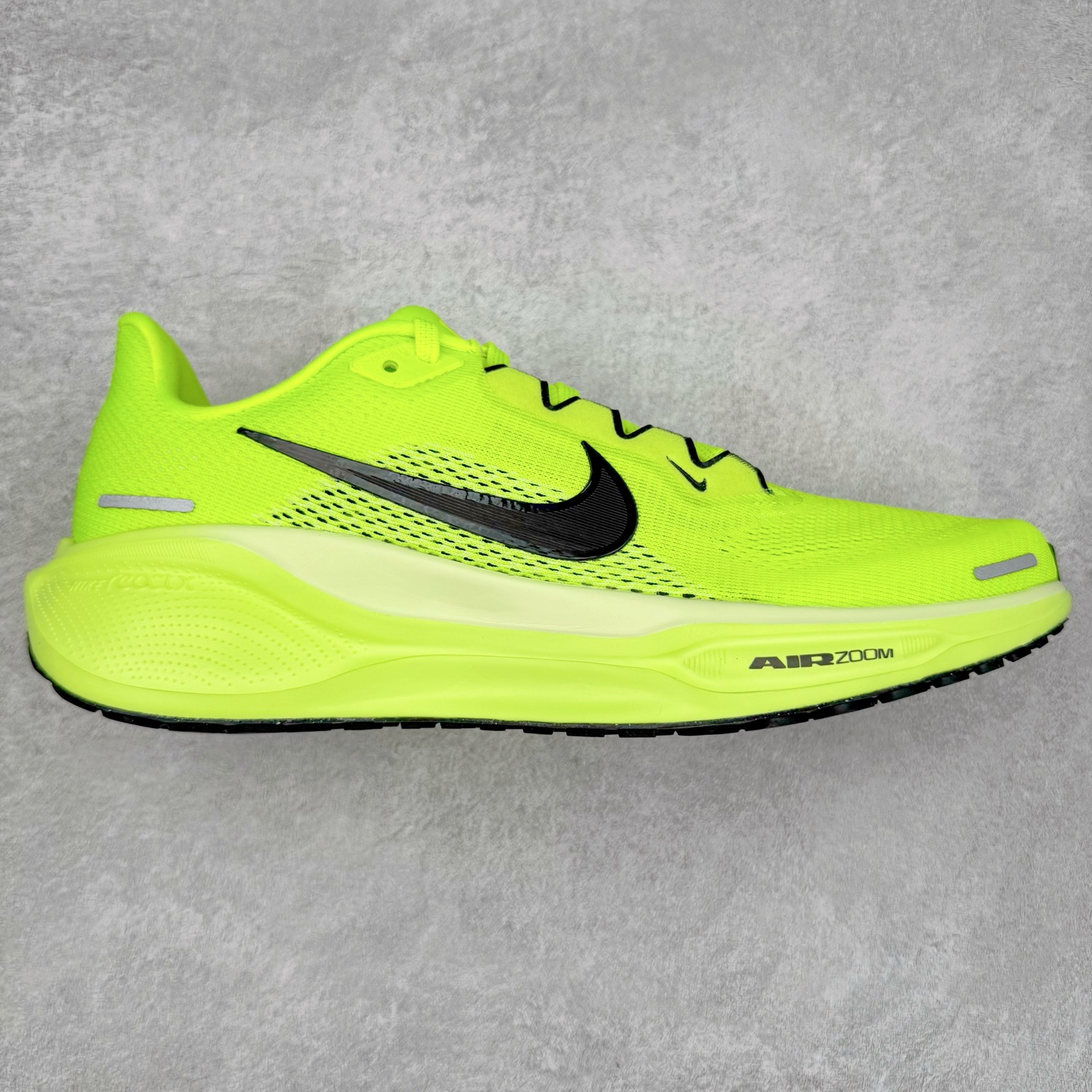 图片[4]-＃TG纯原 NK Zoom Pegasus 飞马41代马拉松系列网面透气缓震疾速跑鞋 独家渠道 市面未流通批次 奥莱直播间499 599一样的东西 碾压市面现存所有版本 公司一样的东西 超值回馈 帮你省钱 拥有 Zoom Air 一如既往的稳定感和流畅感 鞋面采用工程网眼设计 为特定高热区域营造出色透气性 进一步增加鞋面的穿孔数量 让足部能够快速散热 中足搭配 Flywire 飞线 在高速运动时营造舒适稳定的贴合感 内置Zoon气垫加持 动力十足 尺码：36 36.5 37.5 38 38.5 39 40 40.5 41 42 42.5 43 44 44.5 45-选品中心