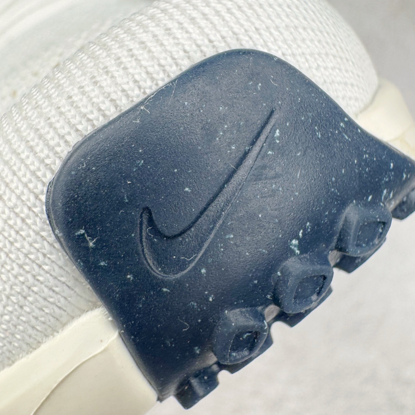 图片[16]-＃TG纯原 NK Zoom Pegasus 飞马41代马拉松系列网面透气缓震疾速跑鞋 独家渠道 市面未流通批次 奥莱直播间499 599一样的东西 碾压市面现存所有版本 公司一样的东西 超值回馈 帮你省钱 拥有 Zoom Air 一如既往的稳定感和流畅感 鞋面采用工程网眼设计 为特定高热区域营造出色透气性 进一步增加鞋面的穿孔数量 让足部能够快速散热 中足搭配 Flywire 飞线 在高速运动时营造舒适稳定的贴合感 内置Zoon气垫加持 动力十足 尺码：36 36.5 37.5 38 38.5 39 40 40.5 41 42 42.5 43 44 44.5 45-选品中心