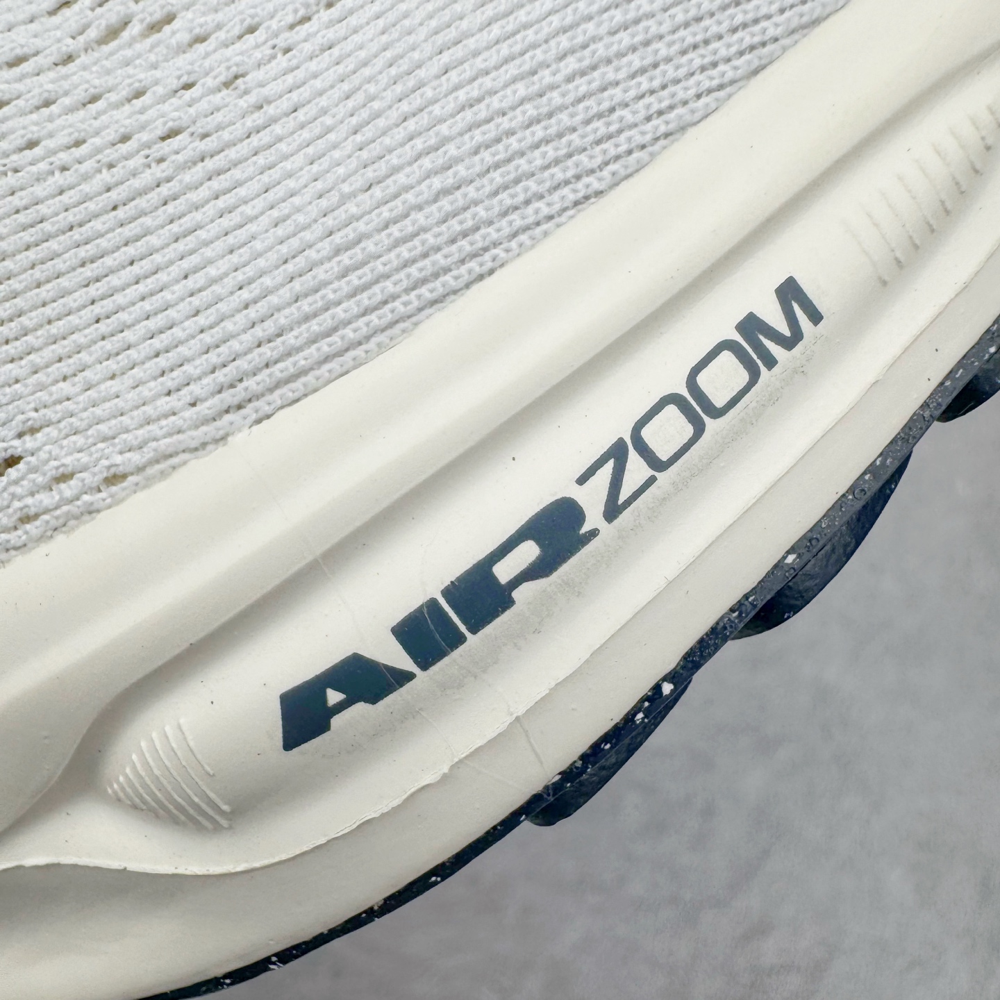 图片[23]-＃TG纯原 NK Zoom Pegasus 飞马41代马拉松系列网面透气缓震疾速跑鞋 独家渠道 市面未流通批次 奥莱直播间499 599一样的东西 碾压市面现存所有版本 公司一样的东西 超值回馈 帮你省钱 拥有 Zoom Air 一如既往的稳定感和流畅感 鞋面采用工程网眼设计 为特定高热区域营造出色透气性 进一步增加鞋面的穿孔数量 让足部能够快速散热 中足搭配 Flywire 飞线 在高速运动时营造舒适稳定的贴合感 内置Zoon气垫加持 动力十足 尺码：36 36.5 37.5 38 38.5 39 40 40.5 41 42 42.5 43 44 44.5 45-选品中心