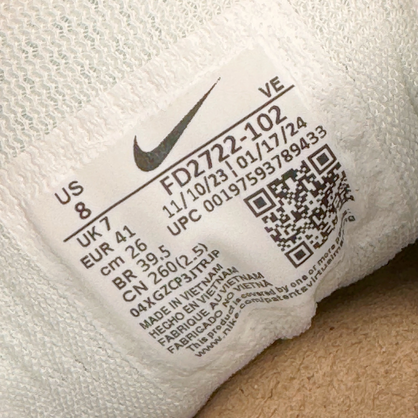 图片[11]-＃TG纯原 NK Zoom Pegasus 飞马41代马拉松系列网面透气缓震疾速跑鞋 独家渠道 市面未流通批次 奥莱直播间499 599一样的东西 碾压市面现存所有版本 公司一样的东西 超值回馈 帮你省钱 拥有 Zoom Air 一如既往的稳定感和流畅感 鞋面采用工程网眼设计 为特定高热区域营造出色透气性 进一步增加鞋面的穿孔数量 让足部能够快速散热 中足搭配 Flywire 飞线 在高速运动时营造舒适稳定的贴合感 内置Zoon气垫加持 动力十足 尺码：36 36.5 37.5 38 38.5 39 40 40.5 41 42 42.5 43 44 44.5 45-选品中心