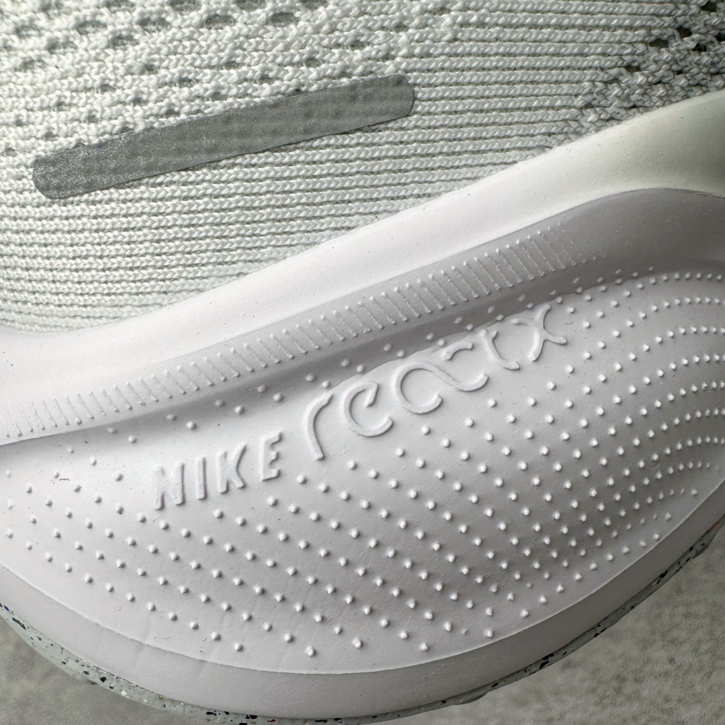 图片[15]-＃TG纯原 NK Zoom Pegasus 飞马41代马拉松系列网面透气缓震疾速跑鞋 独家渠道 市面未流通批次 奥莱直播间499 599一样的东西 碾压市面现存所有版本 公司一样的东西 超值回馈 帮你省钱 拥有 Zoom Air 一如既往的稳定感和流畅感 鞋面采用工程网眼设计 为特定高热区域营造出色透气性 进一步增加鞋面的穿孔数量 让足部能够快速散热 中足搭配 Flywire 飞线 在高速运动时营造舒适稳定的贴合感 内置Zoon气垫加持 动力十足 尺码：36 36.5 37.5 38 38.5 39 40 40.5 41 42 42.5 43 44 44.5 45-选品中心