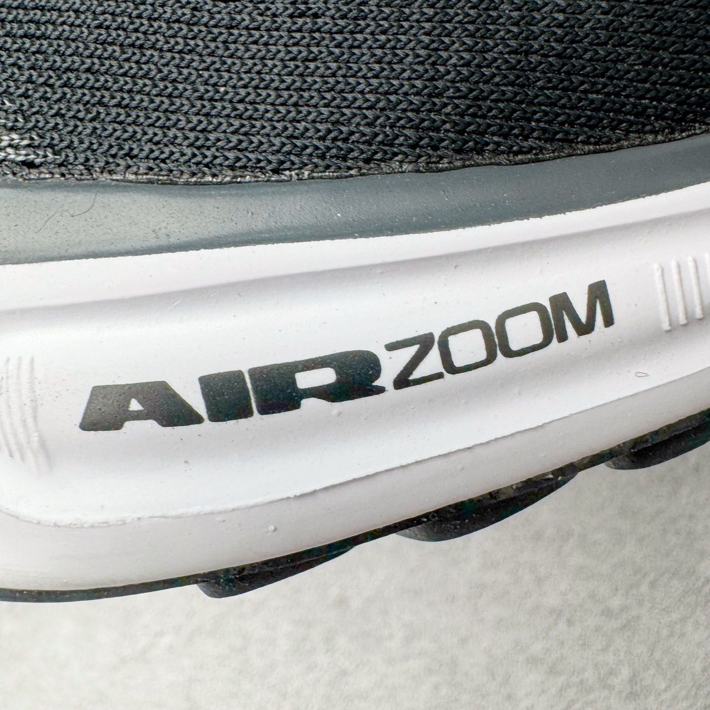 图片[20]-＃TG纯原 NK Zoom Pegasus 飞马41代马拉松系列网面透气缓震疾速跑鞋 独家渠道 市面未流通批次 奥莱直播间499 599一样的东西 碾压市面现存所有版本 公司一样的东西 超值回馈 帮你省钱 拥有 Zoom Air 一如既往的稳定感和流畅感 鞋面采用工程网眼设计 为特定高热区域营造出色透气性 进一步增加鞋面的穿孔数量 让足部能够快速散热 中足搭配 Flywire 飞线 在高速运动时营造舒适稳定的贴合感 内置Zoon气垫加持 动力十足 尺码：36 36.5 37.5 38 38.5 39 40 40.5 41 42 42.5 43 44 44.5 45-选品中心