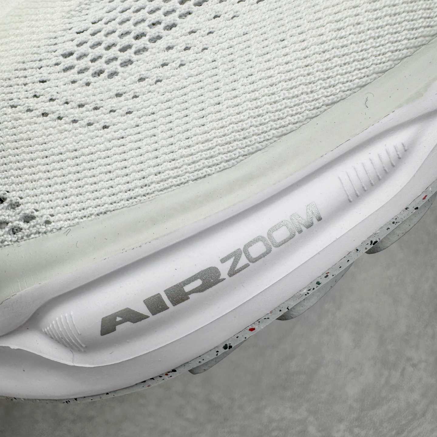 图片[21]-＃TG纯原 NK Zoom Pegasus 飞马41代马拉松系列网面透气缓震疾速跑鞋 独家渠道 市面未流通批次 奥莱直播间499 599一样的东西 碾压市面现存所有版本 公司一样的东西 超值回馈 帮你省钱 拥有 Zoom Air 一如既往的稳定感和流畅感 鞋面采用工程网眼设计 为特定高热区域营造出色透气性 进一步增加鞋面的穿孔数量 让足部能够快速散热 中足搭配 Flywire 飞线 在高速运动时营造舒适稳定的贴合感 内置Zoon气垫加持 动力十足 尺码：36 36.5 37.5 38 38.5 39 40 40.5 41 42 42.5 43 44 44.5 45-选品中心