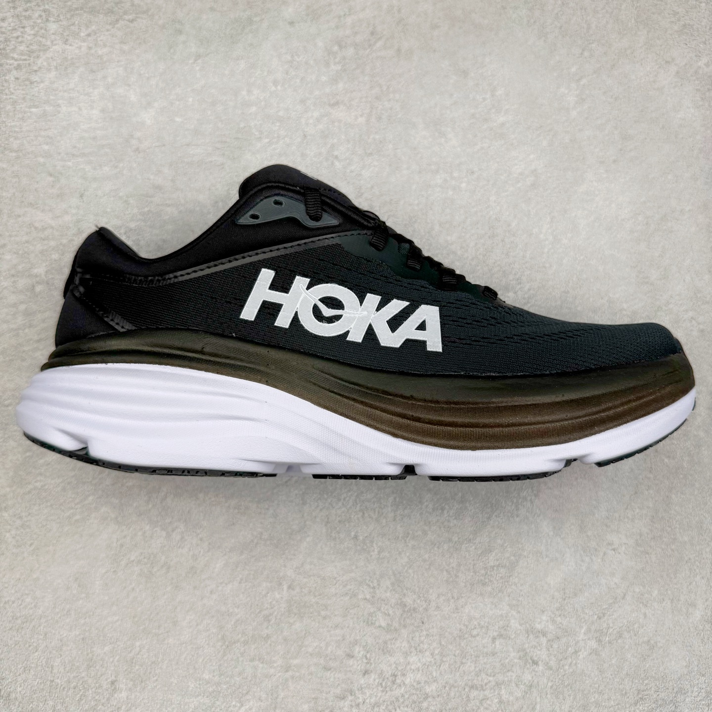 ＃HK纯原 HOKA ONE ONE Bondi 8 邦代八代缓震网面耐磨低帮跑步鞋 原始的 Bondi 缓震和线条在这里 提供该特许经营权众所周知的柔软、平衡的乘坐体验 Bondi 使用加长的摇杆微调几何形状 以获得更大的加速度 同时由于采用碳纤维板 还可以提供更平稳的脚趾离地 尺码：36 36.5 37.5 38 38.5 39 40 40.5 41 42 42.5 43 44 44.5 45-选品中心