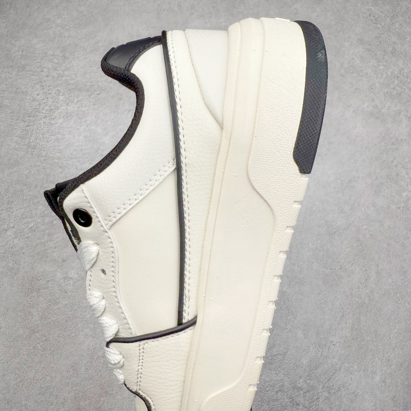 图片[7]-MLB Chunky Liner Basic 复古印花学长鞋系列低帮轻量增高厚底百搭休闲运动慢跑鞋板鞋 定制配色 Korea韩国联名NY美国榄球纽约洋基队限定 韩国代购专供 全套原楦原纸板原厂数据开发 正确中底拉帮中底网布细节 平台代购专供 左脚内置芯片 韩国代购吊牌标贴 独家一比一RB+MD组合大底 高频后跟小人Logo精准对位立体饱满 正确网布加超迁鞋面 转印中底走线紧密 转印Logo工艺表层防刮不掉色 尺码：35 36 36.5 37.5 38 38.5 39 40 40.5 41 42 42.5 43 44 45-选品中心