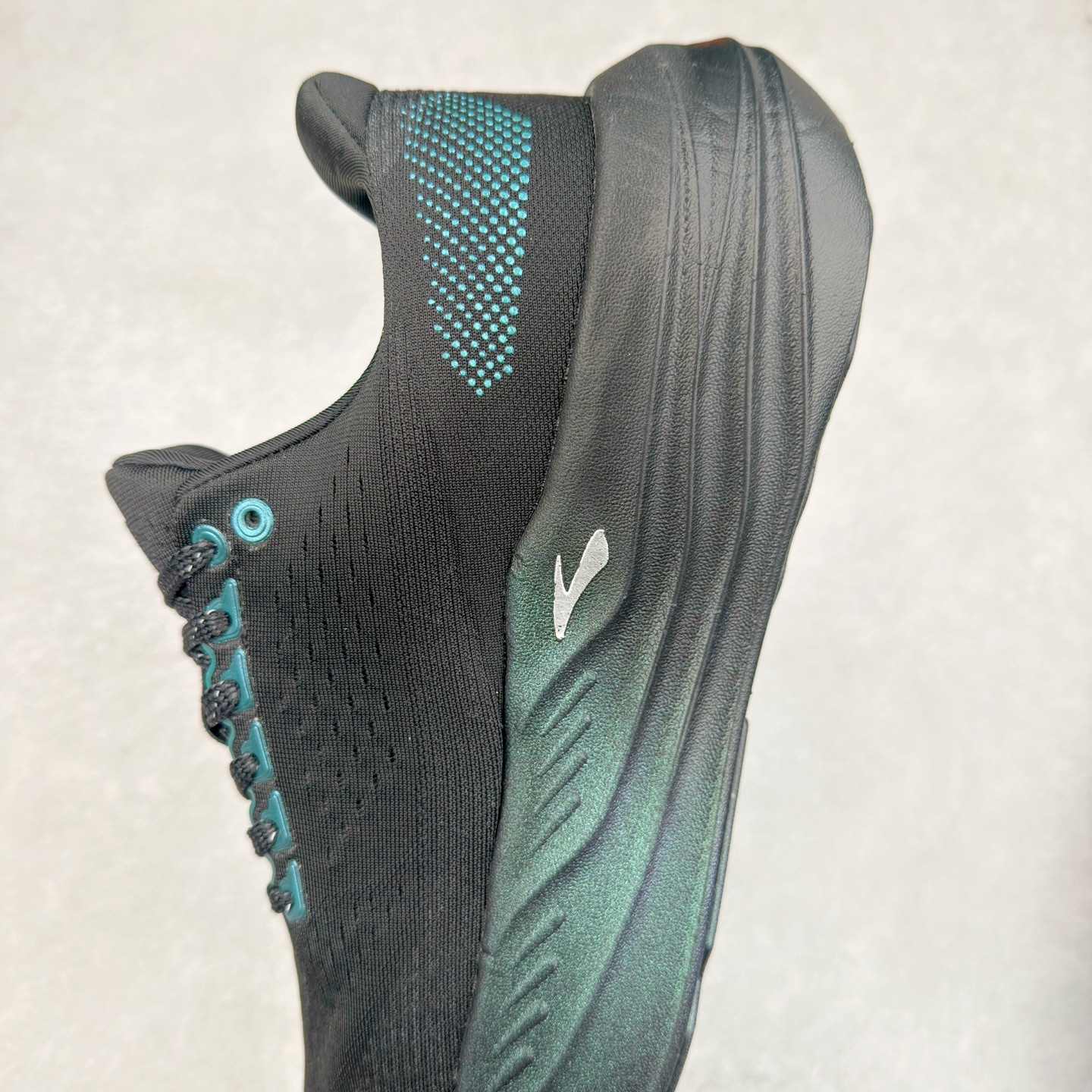 图片[7]-Brooks布鲁克斯 Glycerin max 舒适简约防滑耐磨 低帮跑步鞋 实拍调校N版已经零色差零失真 百分百还原实物色彩所见即所得 不存在货不对板色差等低级问题 选购参考实物拍摄 不混卖不参货 只用心做好货严格选品 承诺混一赔十 尺码：36 36.5 37.5 38 38.5 39 40 40.5 41 42 42.5 43 44 44.5 45-选品中心