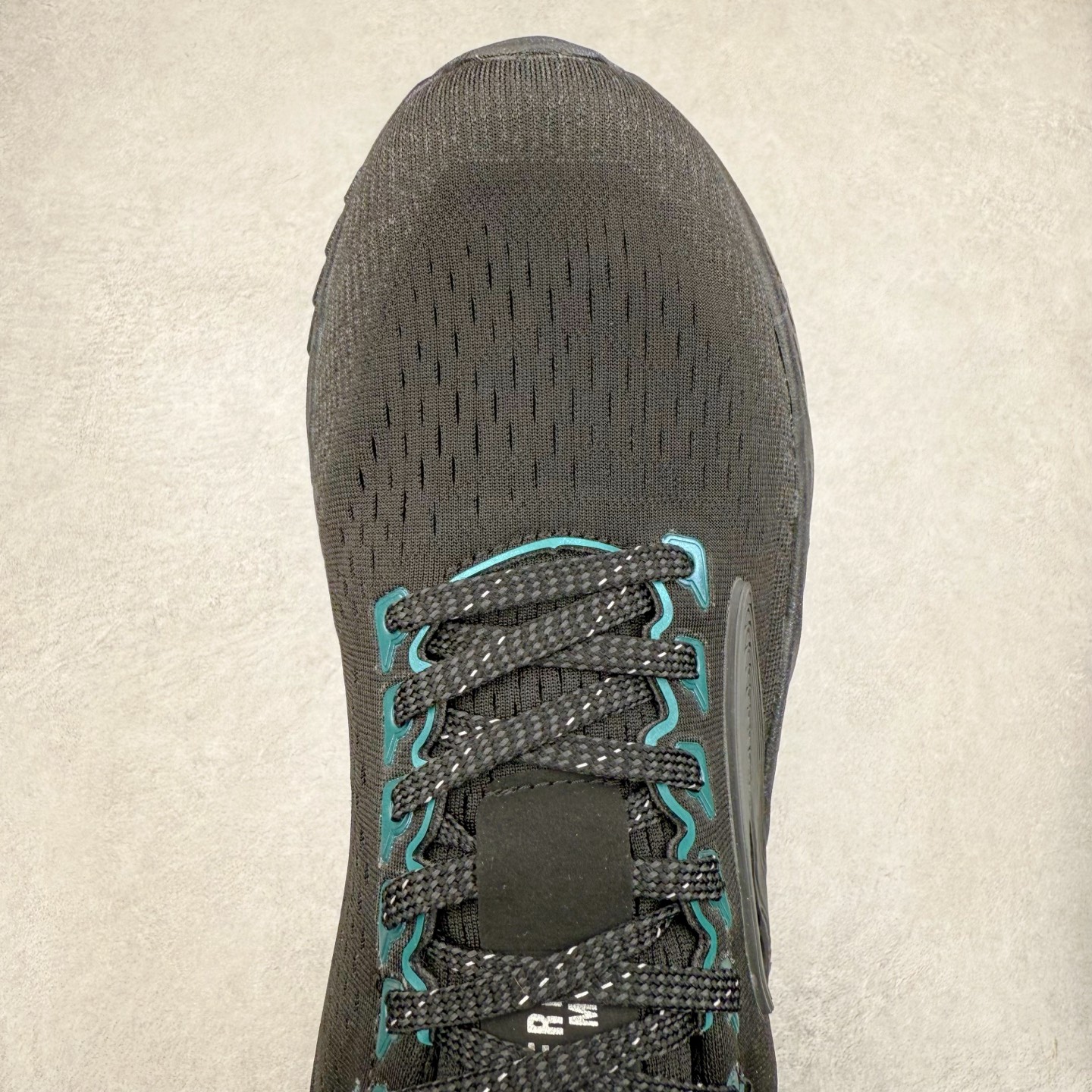 图片[4]-Brooks布鲁克斯 Glycerin max 舒适简约防滑耐磨 低帮跑步鞋 实拍调校N版已经零色差零失真 百分百还原实物色彩所见即所得 不存在货不对板色差等低级问题 选购参考实物拍摄 不混卖不参货 只用心做好货严格选品 承诺混一赔十 尺码：36 36.5 37.5 38 38.5 39 40 40.5 41 42 42.5 43 44 44.5 45-选品中心