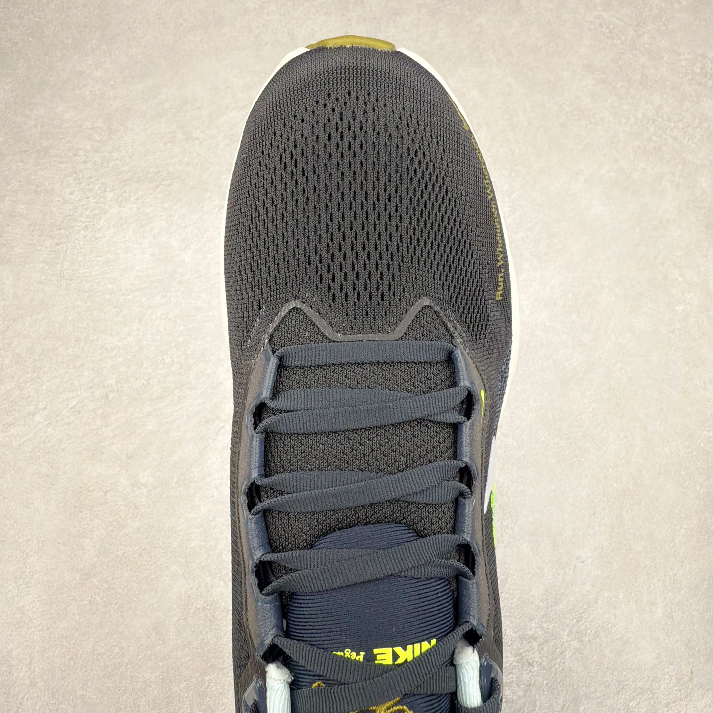 图片[4]-＃TG纯原 NK Zoom Pegasus 飞马41代马拉松系列网面透气缓震疾速跑鞋 独家渠道 市面未流通批次 奥莱直播间499 599一样的东西 碾压市面现存所有版本 公司一样的东西 超值回馈 帮你省钱 拥有 Zoom Air 一如既往的稳定感和流畅感 鞋面采用工程网眼设计 为特定高热区域营造出色透气性 进一步增加鞋面的穿孔数量 让足部能够快速散热 中足搭配 Flywire 飞线 在高速运动时营造舒适稳定的贴合感 内置Zoon气垫加持 动力十足 尺码：36 36.5 37.5 38 38.5 39 40 40.5 41 42 42.5 43 44 44.5 45-选品中心