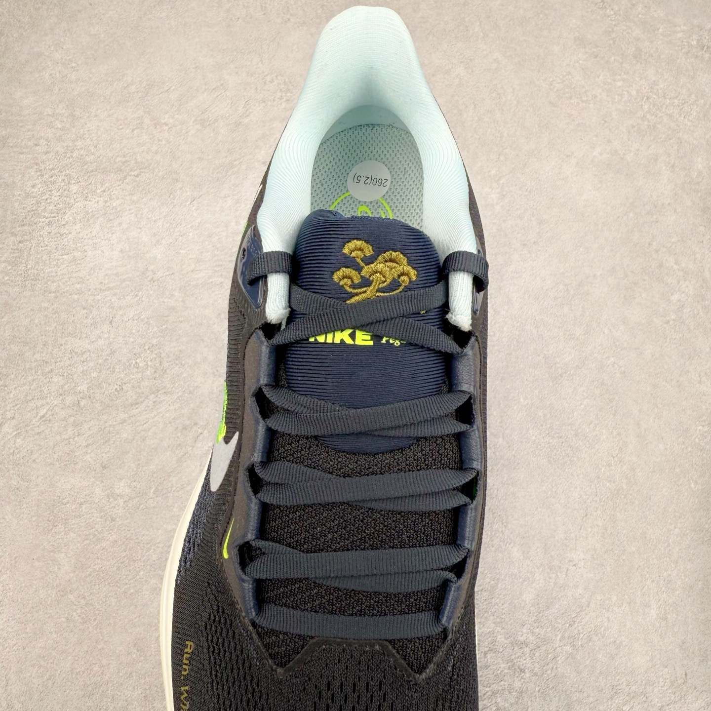 图片[5]-＃TG纯原 NK Zoom Pegasus 飞马41代马拉松系列网面透气缓震疾速跑鞋 独家渠道 市面未流通批次 奥莱直播间499 599一样的东西 碾压市面现存所有版本 公司一样的东西 超值回馈 帮你省钱 拥有 Zoom Air 一如既往的稳定感和流畅感 鞋面采用工程网眼设计 为特定高热区域营造出色透气性 进一步增加鞋面的穿孔数量 让足部能够快速散热 中足搭配 Flywire 飞线 在高速运动时营造舒适稳定的贴合感 内置Zoon气垫加持 动力十足 尺码：36 36.5 37.5 38 38.5 39 40 40.5 41 42 42.5 43 44 44.5 45-选品中心