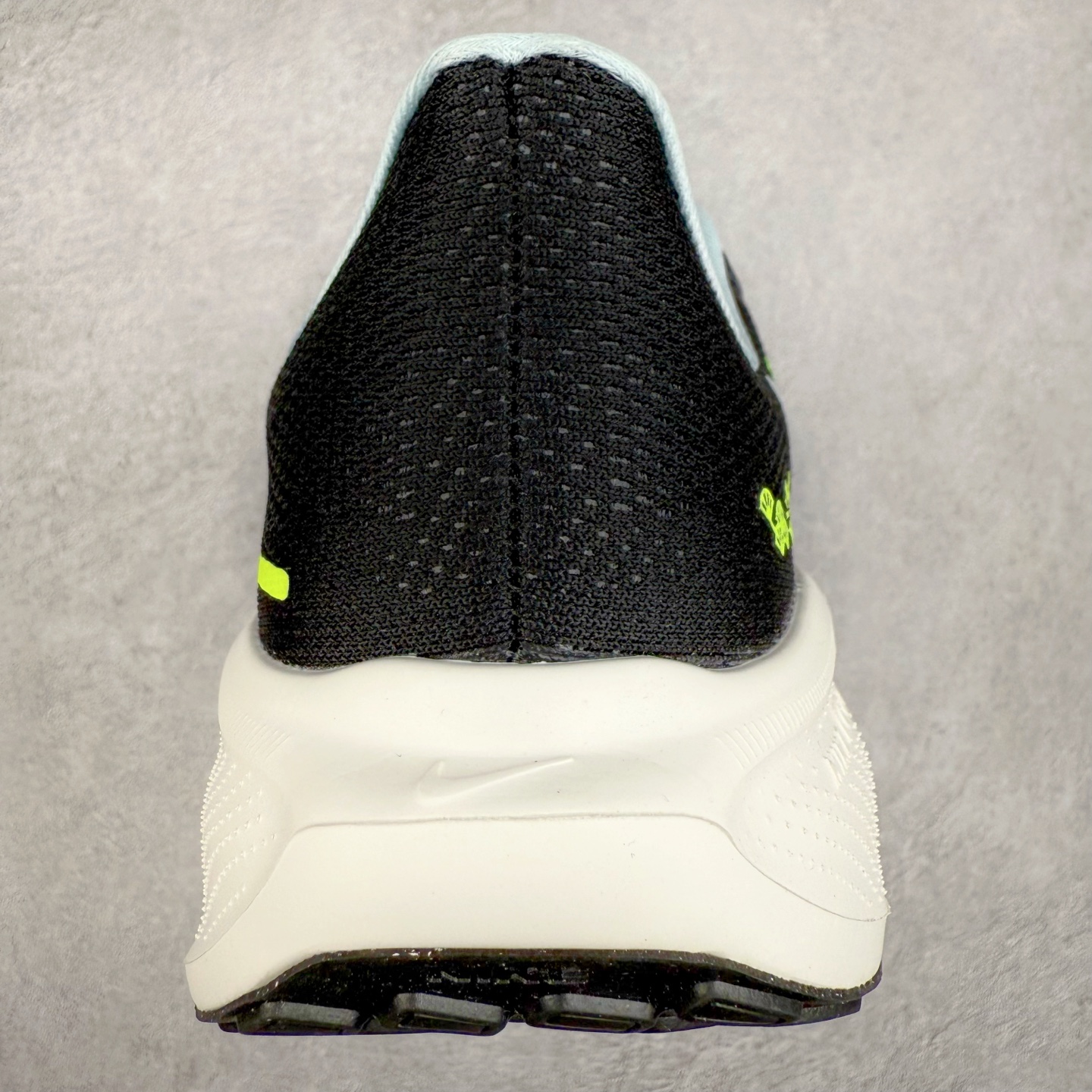 图片[8]-＃TG纯原 NK Zoom Pegasus 飞马41代马拉松系列网面透气缓震疾速跑鞋 独家渠道 市面未流通批次 奥莱直播间499 599一样的东西 碾压市面现存所有版本 公司一样的东西 超值回馈 帮你省钱 拥有 Zoom Air 一如既往的稳定感和流畅感 鞋面采用工程网眼设计 为特定高热区域营造出色透气性 进一步增加鞋面的穿孔数量 让足部能够快速散热 中足搭配 Flywire 飞线 在高速运动时营造舒适稳定的贴合感 内置Zoon气垫加持 动力十足 尺码：36 36.5 37.5 38 38.5 39 40 40.5 41 42 42.5 43 44 44.5 45-选品中心