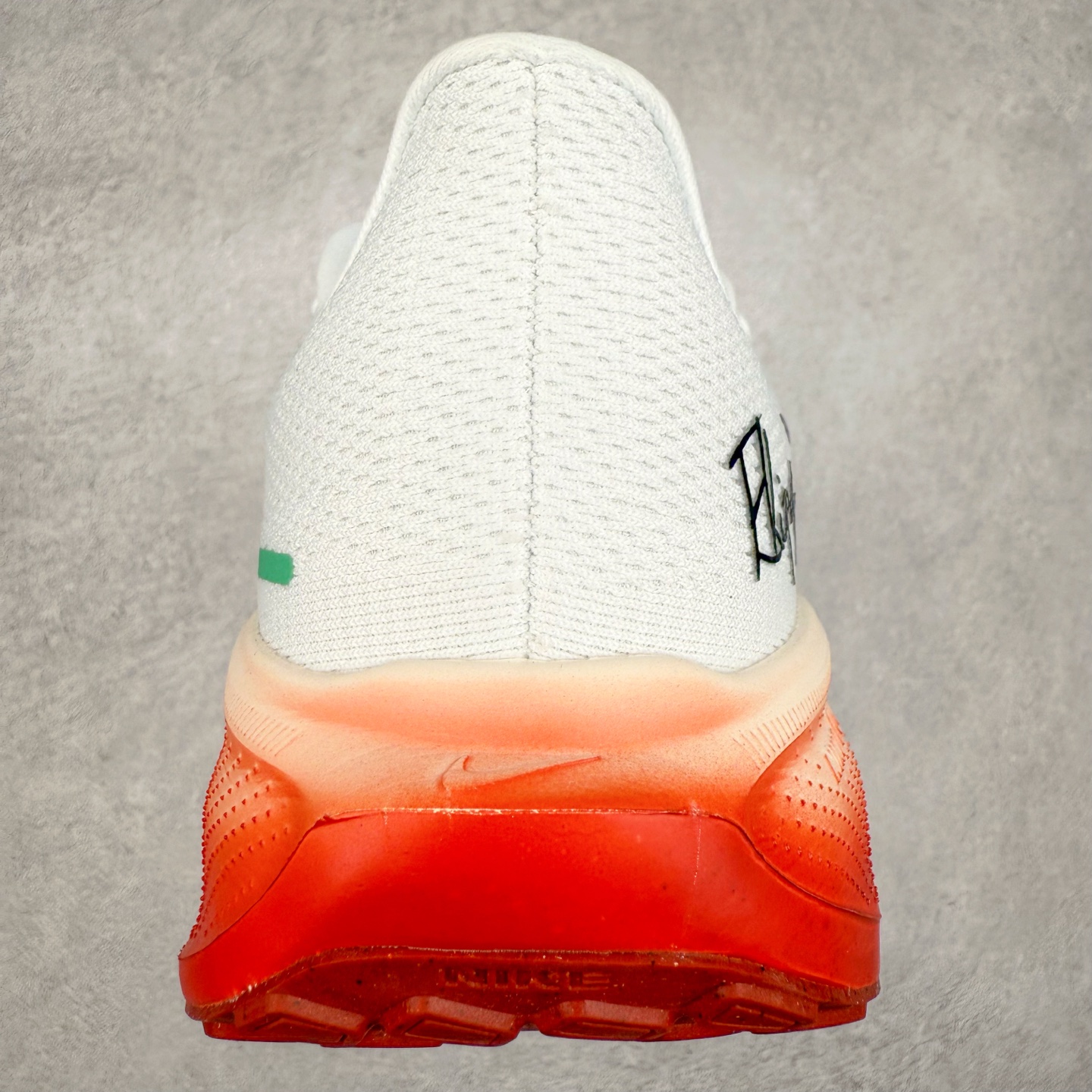 图片[8]-＃TG纯原 NK Zoom Pegasus 飞马41代马拉松系列网面透气缓震疾速跑鞋 独家渠道 市面未流通批次 奥莱直播间499 599一样的东西 碾压市面现存所有版本 公司一样的东西 超值回馈 帮你省钱 拥有 Zoom Air 一如既往的稳定感和流畅感 鞋面采用工程网眼设计 为特定高热区域营造出色透气性 进一步增加鞋面的穿孔数量 让足部能够快速散热 中足搭配 Flywire 飞线 在高速运动时营造舒适稳定的贴合感 内置Zoon气垫加持 动力十足 尺码：36 36.5 37.5 38 38.5 39 40 40.5 41 42 42.5 43 44 44.5 45-选品中心