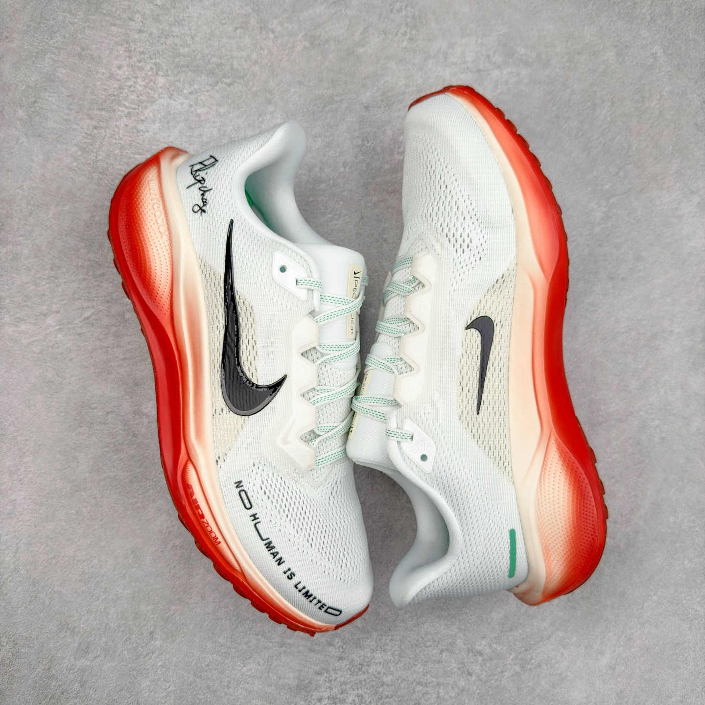 图片[3]-＃TG纯原 NK Zoom Pegasus 飞马41代马拉松系列网面透气缓震疾速跑鞋 独家渠道 市面未流通批次 奥莱直播间499 599一样的东西 碾压市面现存所有版本 公司一样的东西 超值回馈 帮你省钱 拥有 Zoom Air 一如既往的稳定感和流畅感 鞋面采用工程网眼设计 为特定高热区域营造出色透气性 进一步增加鞋面的穿孔数量 让足部能够快速散热 中足搭配 Flywire 飞线 在高速运动时营造舒适稳定的贴合感 内置Zoon气垫加持 动力十足 尺码：36 36.5 37.5 38 38.5 39 40 40.5 41 42 42.5 43 44 44.5 45-选品中心