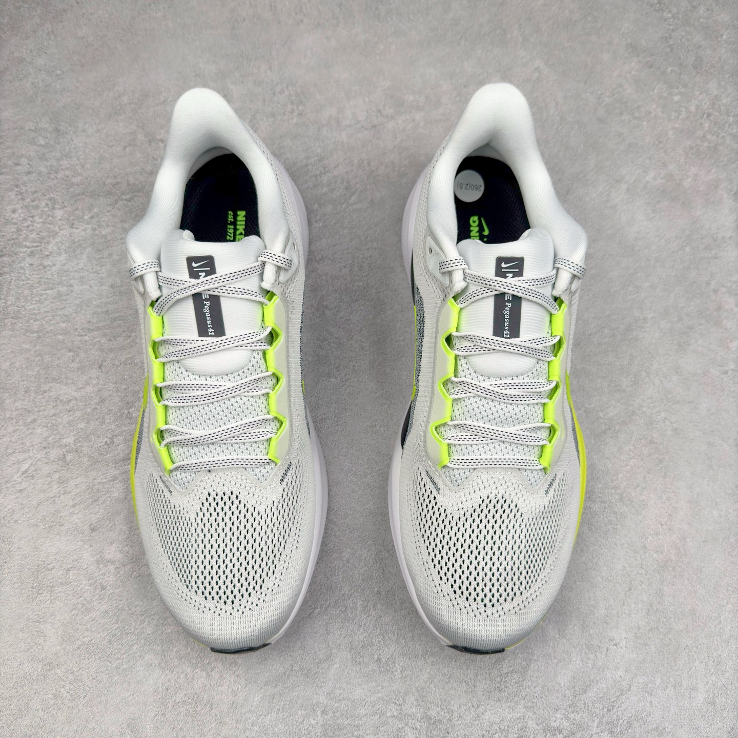 图片[2]-＃TG纯原 NK Zoom Pegasus 飞马41代马拉松系列网面透气缓震疾速跑鞋 独家渠道 市面未流通批次 奥莱直播间499 599一样的东西 碾压市面现存所有版本 公司一样的东西 超值回馈 帮你省钱 拥有 Zoom Air 一如既往的稳定感和流畅感 鞋面采用工程网眼设计 为特定高热区域营造出色透气性 进一步增加鞋面的穿孔数量 让足部能够快速散热 中足搭配 Flywire 飞线 在高速运动时营造舒适稳定的贴合感 内置Zoon气垫加持 动力十足 尺码：36 36.5 37.5 38 38.5 39 40 40.5 41 42 42.5 43 44 44.5 45-选品中心