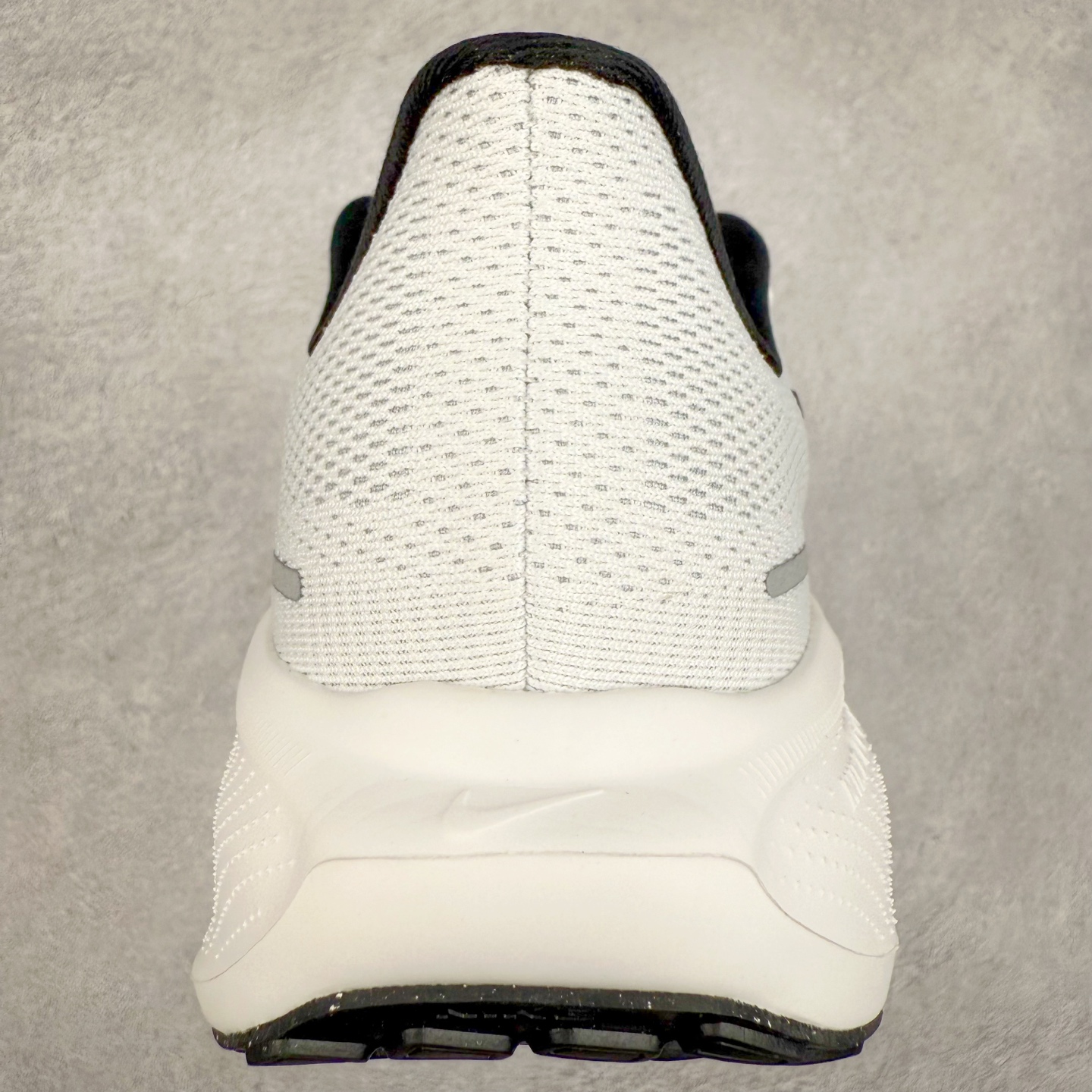 图片[8]-＃TG纯原 NK Zoom Pegasus 飞马41代马拉松系列网面透气缓震疾速跑鞋 独家渠道 市面未流通批次 奥莱直播间499 599一样的东西 碾压市面现存所有版本 公司一样的东西 超值回馈 帮你省钱 拥有 Zoom Air 一如既往的稳定感和流畅感 鞋面采用工程网眼设计 为特定高热区域营造出色透气性 进一步增加鞋面的穿孔数量 让足部能够快速散热 中足搭配 Flywire 飞线 在高速运动时营造舒适稳定的贴合感 内置Zoon气垫加持 动力十足 尺码：36 36.5 37.5 38 38.5 39 40 40.5 41 42 42.5 43 44 44.5 45-选品中心