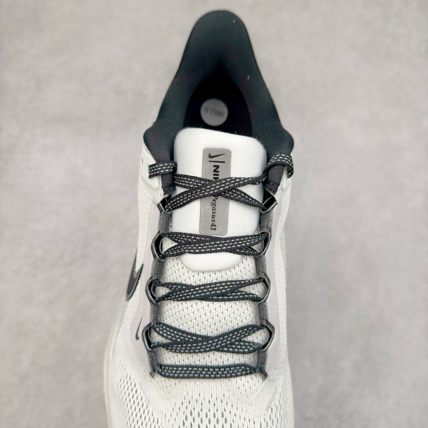 图片[5]-＃TG纯原 NK Zoom Pegasus 飞马41代马拉松系列网面透气缓震疾速跑鞋 独家渠道 市面未流通批次 奥莱直播间499 599一样的东西 碾压市面现存所有版本 公司一样的东西 超值回馈 帮你省钱 拥有 Zoom Air 一如既往的稳定感和流畅感 鞋面采用工程网眼设计 为特定高热区域营造出色透气性 进一步增加鞋面的穿孔数量 让足部能够快速散热 中足搭配 Flywire 飞线 在高速运动时营造舒适稳定的贴合感 内置Zoon气垫加持 动力十足 尺码：36 36.5 37.5 38 38.5 39 40 40.5 41 42 42.5 43 44 44.5 45-选品中心