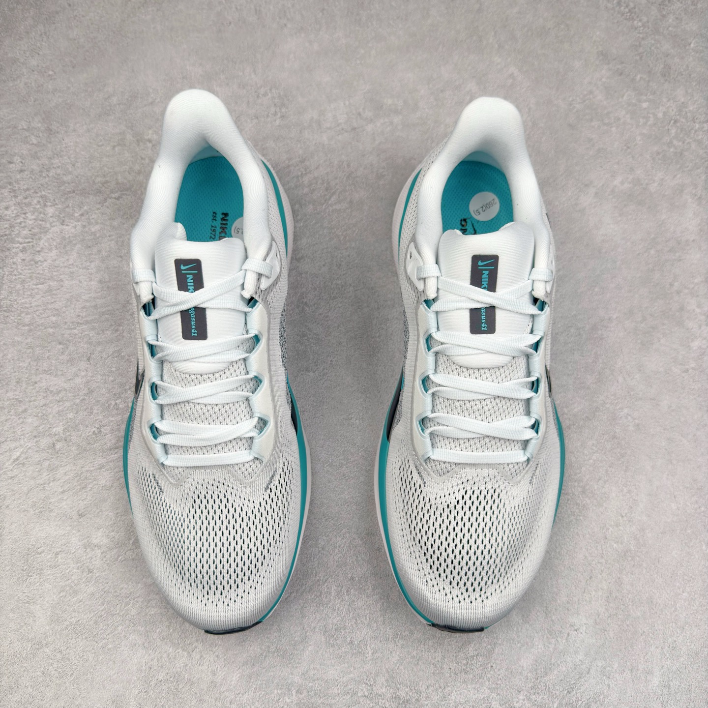 图片[2]-＃TG纯原 NK Zoom Pegasus 飞马41代马拉松系列网面透气缓震疾速跑鞋 独家渠道 市面未流通批次 奥莱直播间499 599一样的东西 碾压市面现存所有版本 公司一样的东西 超值回馈 帮你省钱 拥有 Zoom Air 一如既往的稳定感和流畅感 鞋面采用工程网眼设计 为特定高热区域营造出色透气性 进一步增加鞋面的穿孔数量 让足部能够快速散热 中足搭配 Flywire 飞线 在高速运动时营造舒适稳定的贴合感 内置Zoon气垫加持 动力十足 尺码：36 36.5 37.5 38 38.5 39 40 40.5 41 42 42.5 43 44 44.5 45-选品中心